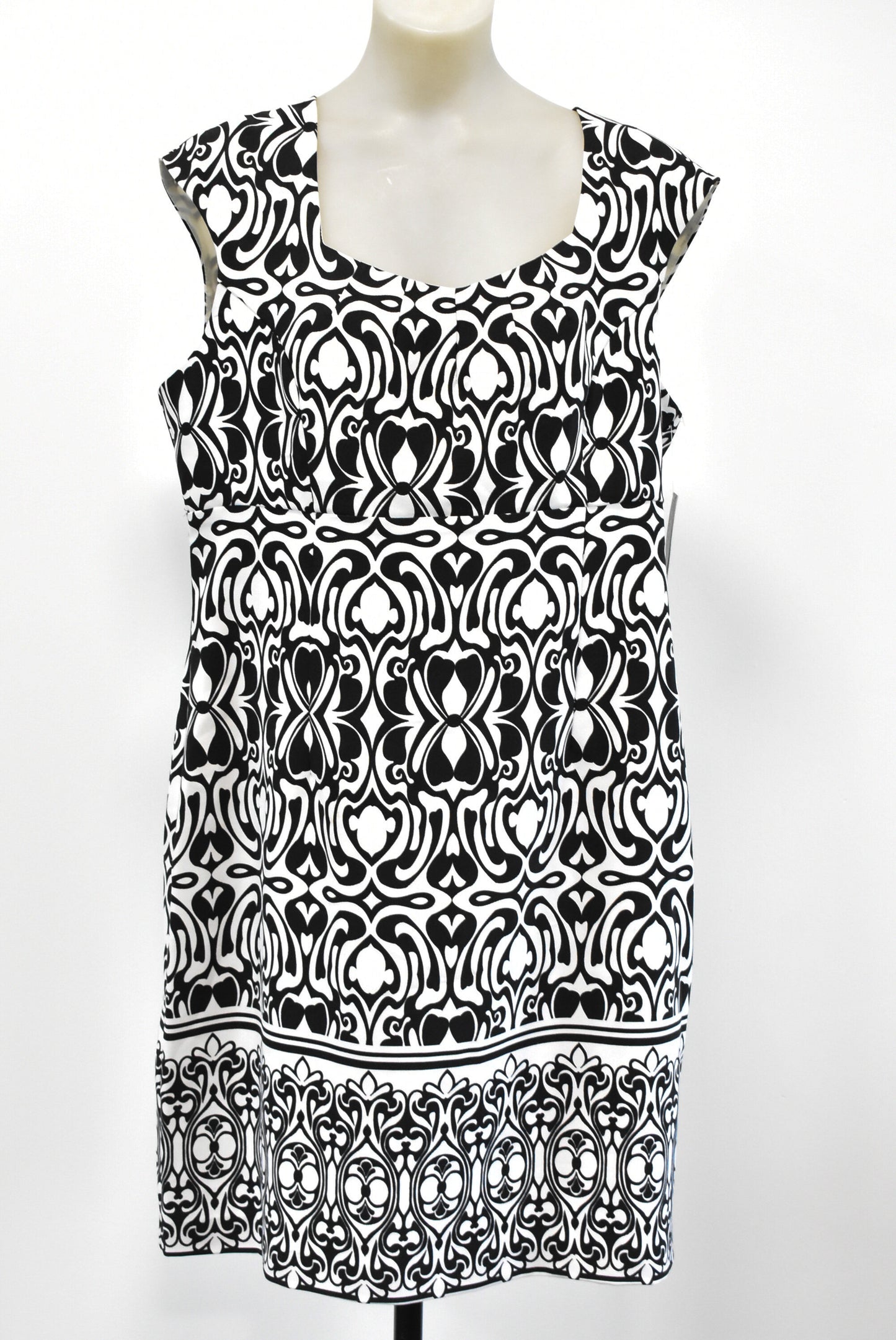 Black and white dress (NWT) 14