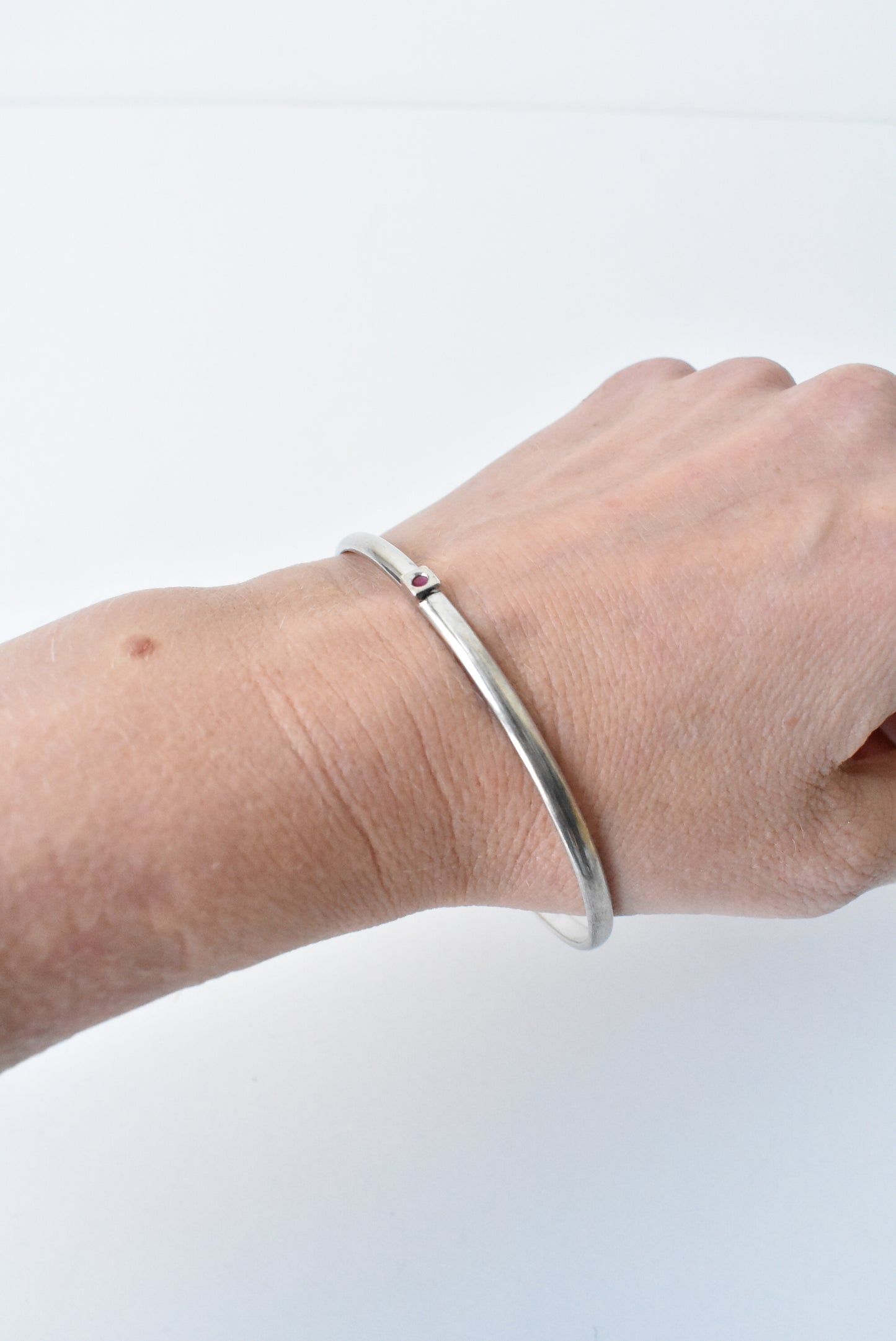 Elle 925 silver + ruby bracelet