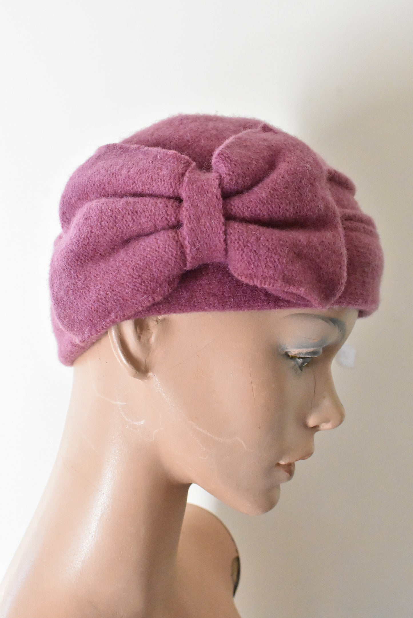 Gorgeous wool plum pillbox hat with bow