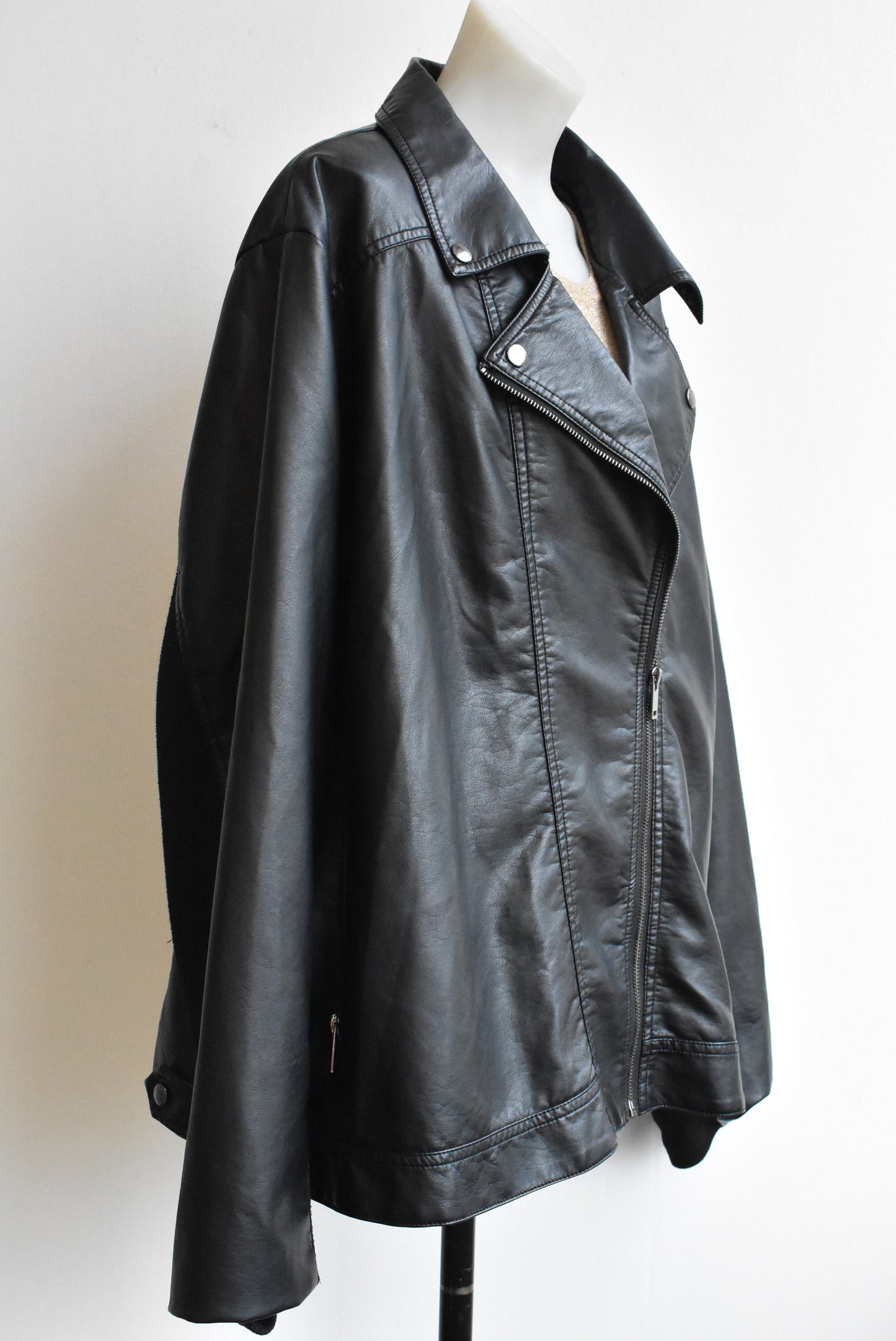 Kate Madison black synthetic jacket, Size plus (28)