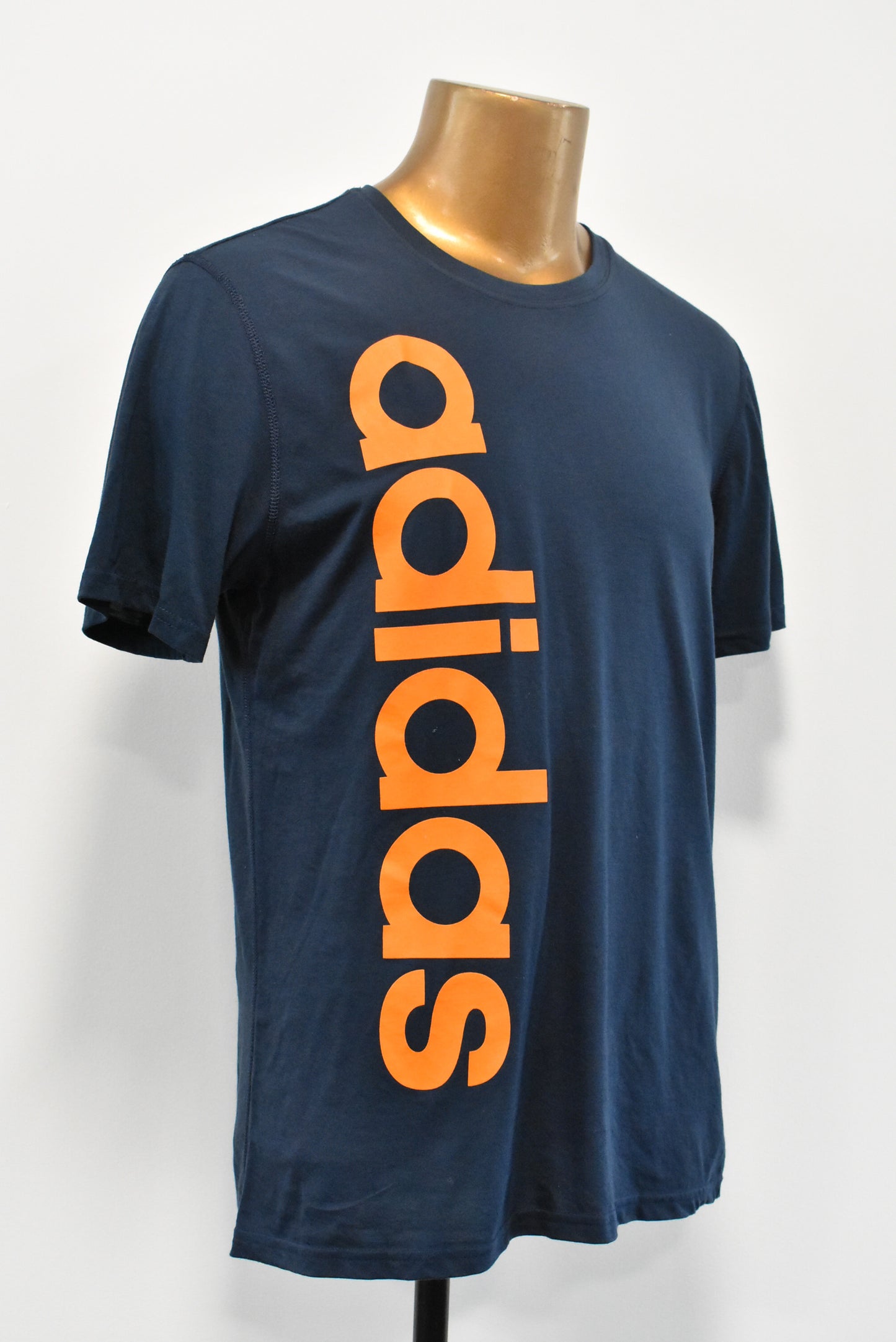 Adidas t-shirt L