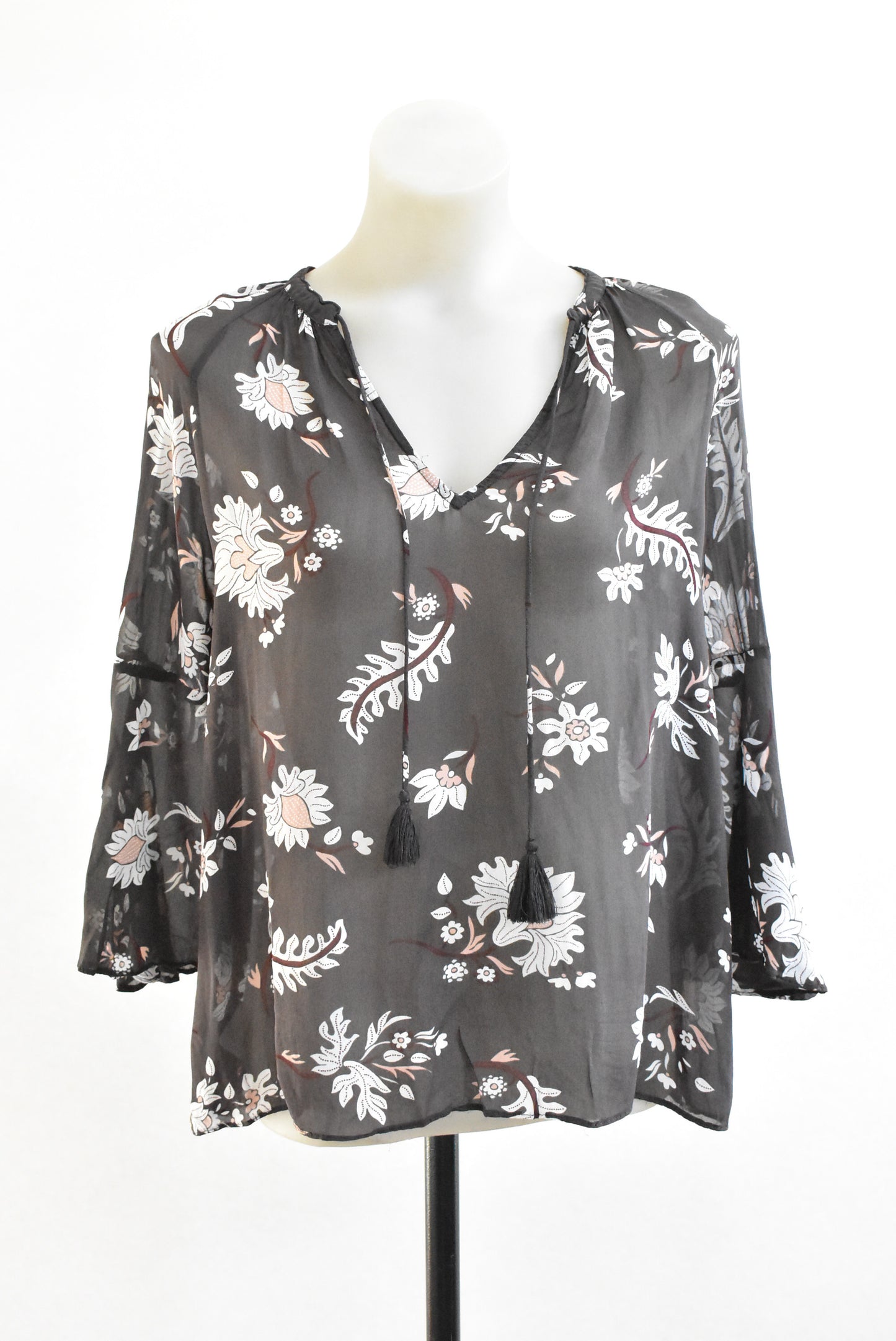 Country Road grey floral flared sleeve blouse, size 8