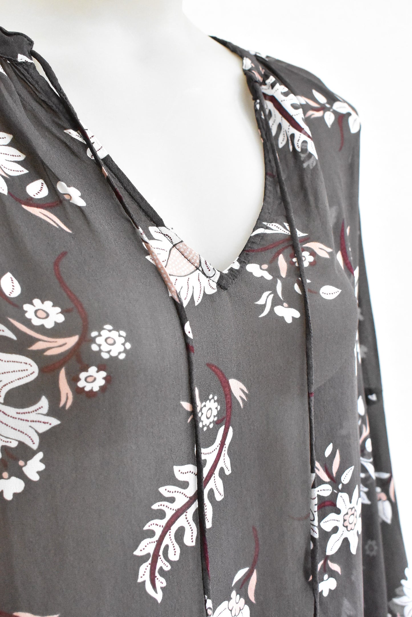Country Road grey floral flared sleeve blouse, size 8