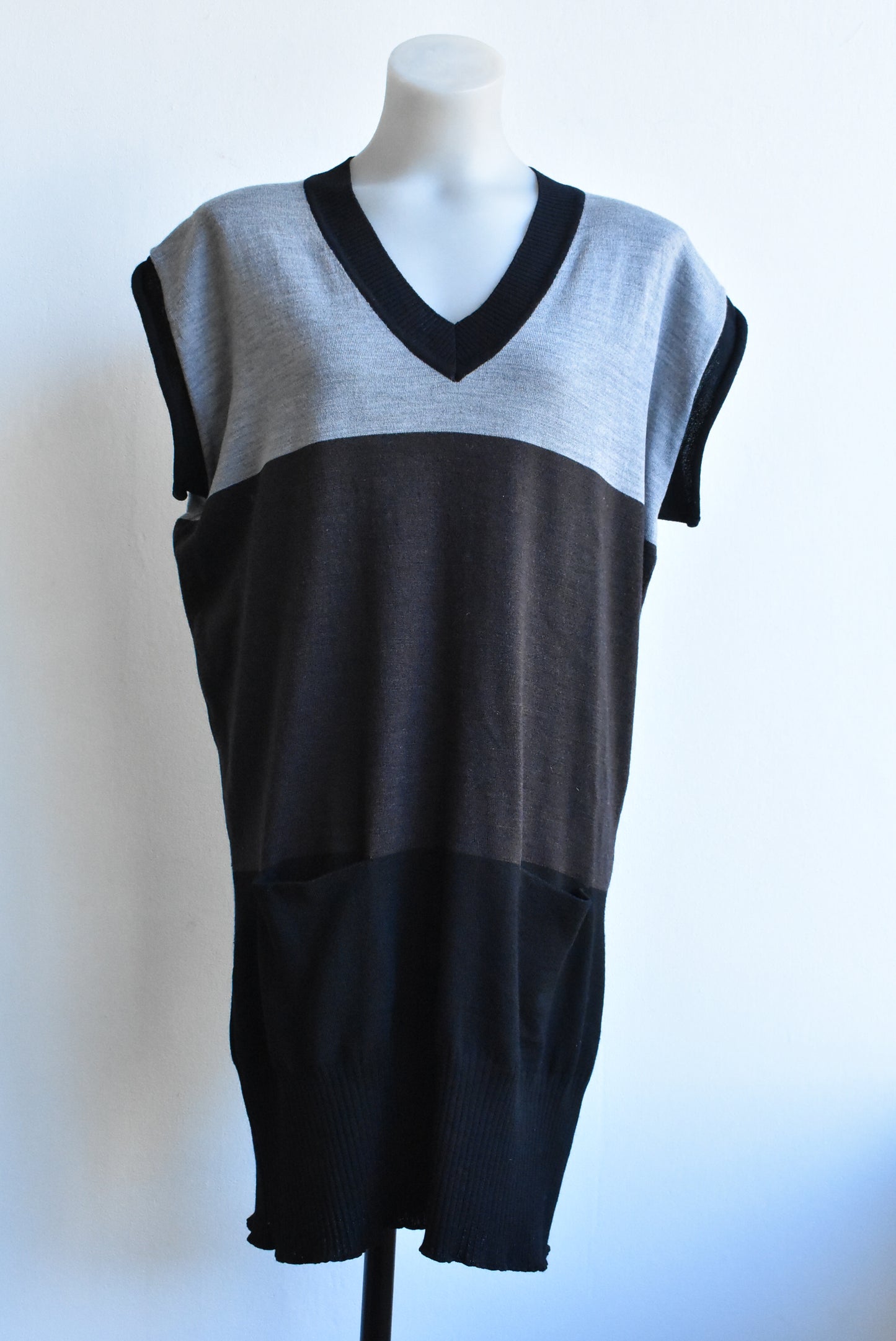 Silverdale by Andrea Moore 100% merino three-toned tunic, size 10