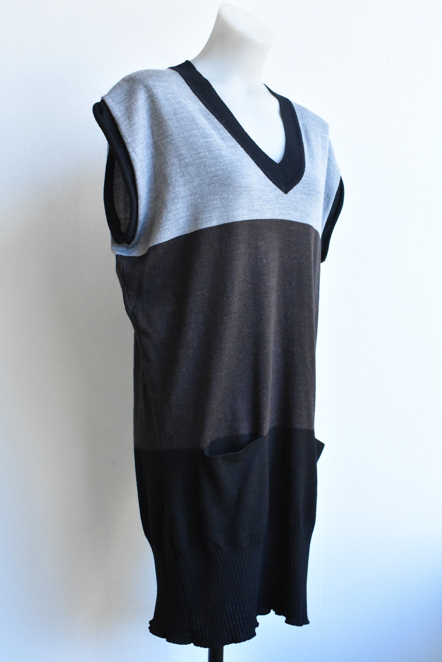Silverdale by Andrea Moore 100% merino three-toned tunic, size 10