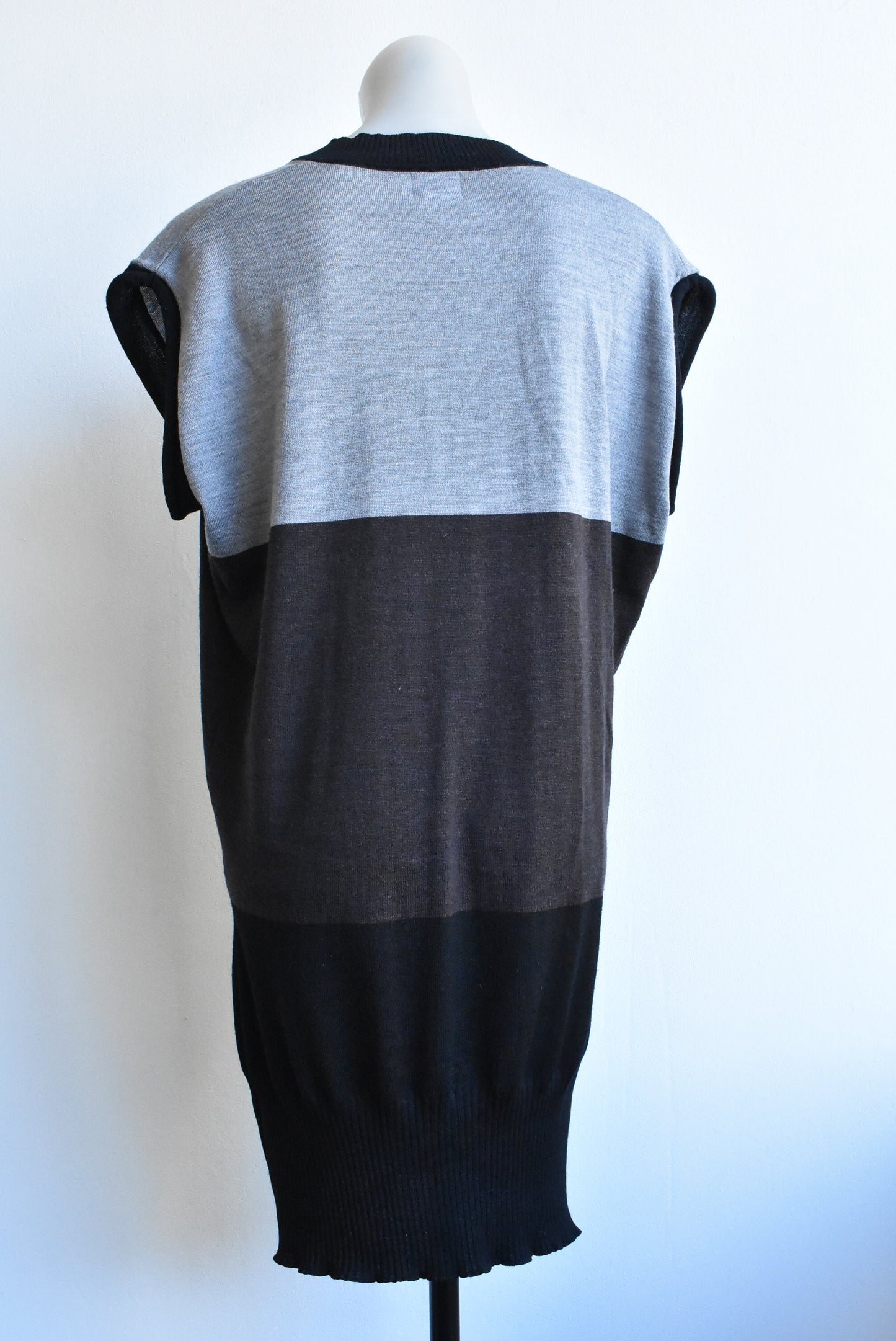 Silverdale by Andrea Moore 100% merino three-toned tunic, size 10