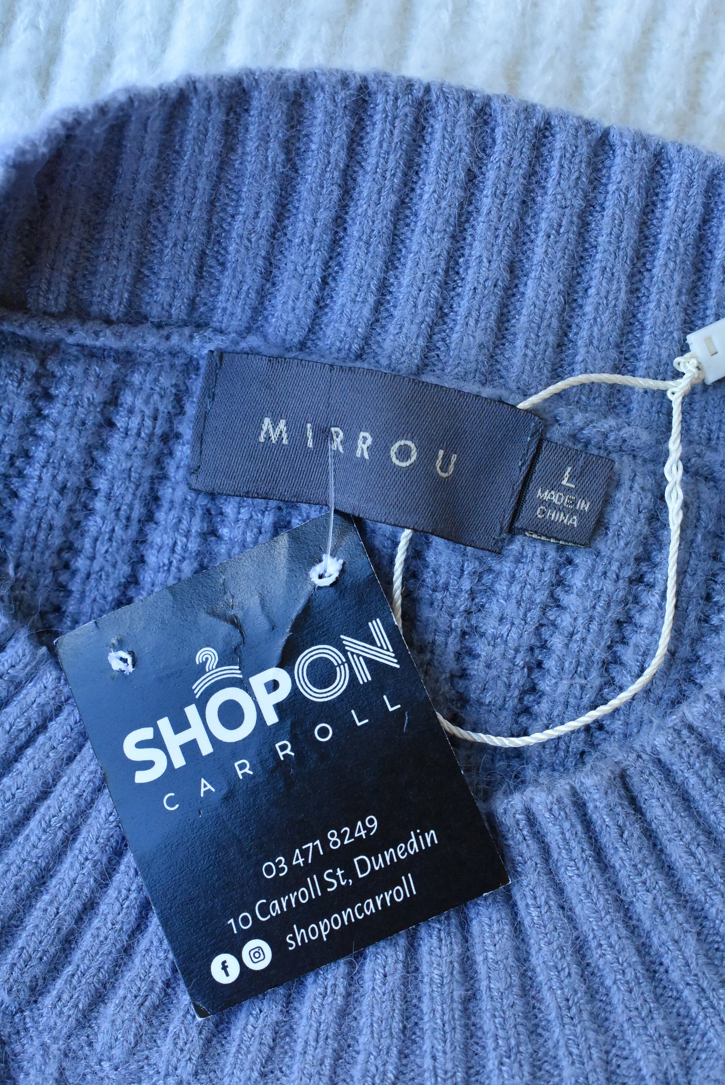 Mirrou blue and white cropped jersey, size L