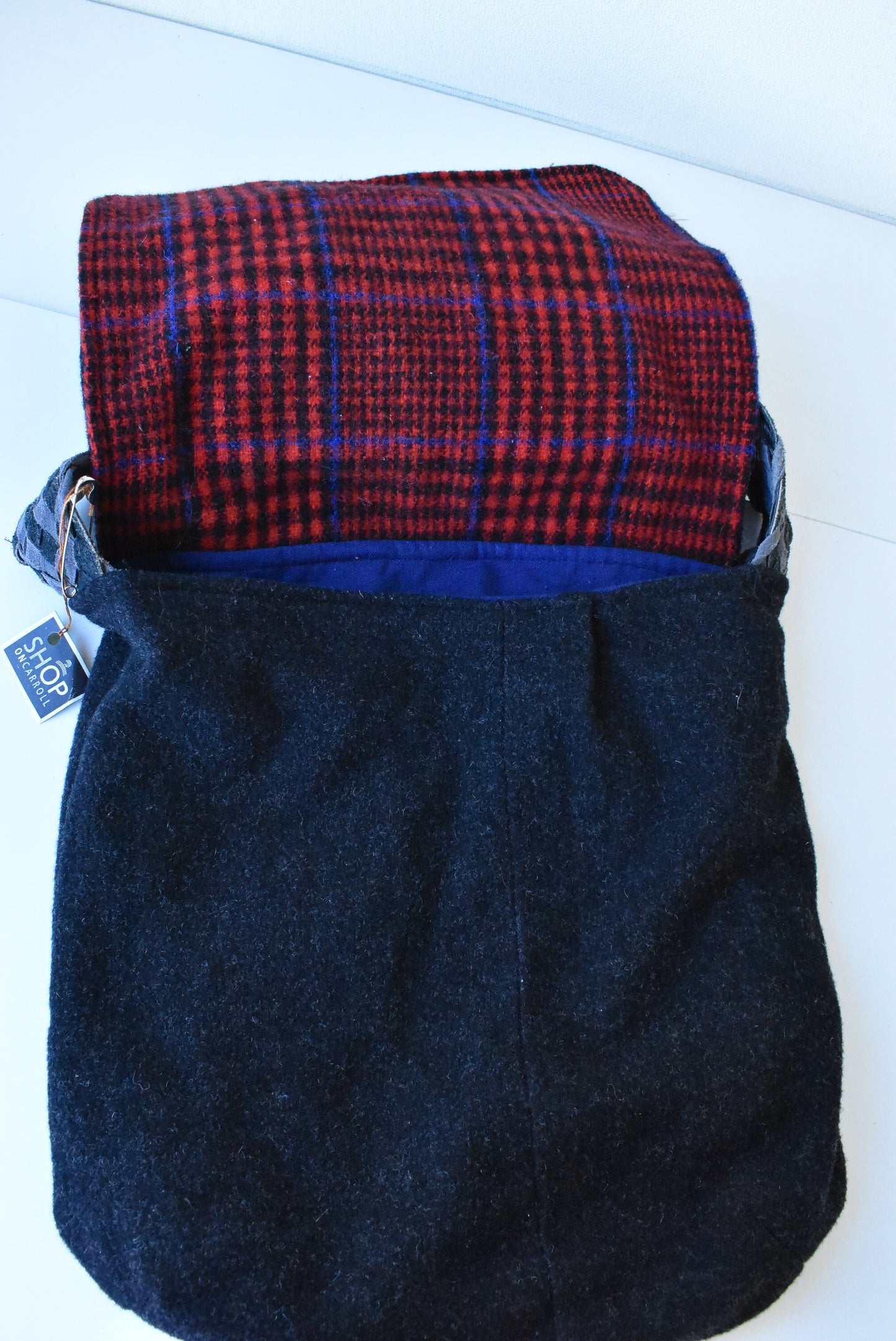 Handmade felt shoulder bag