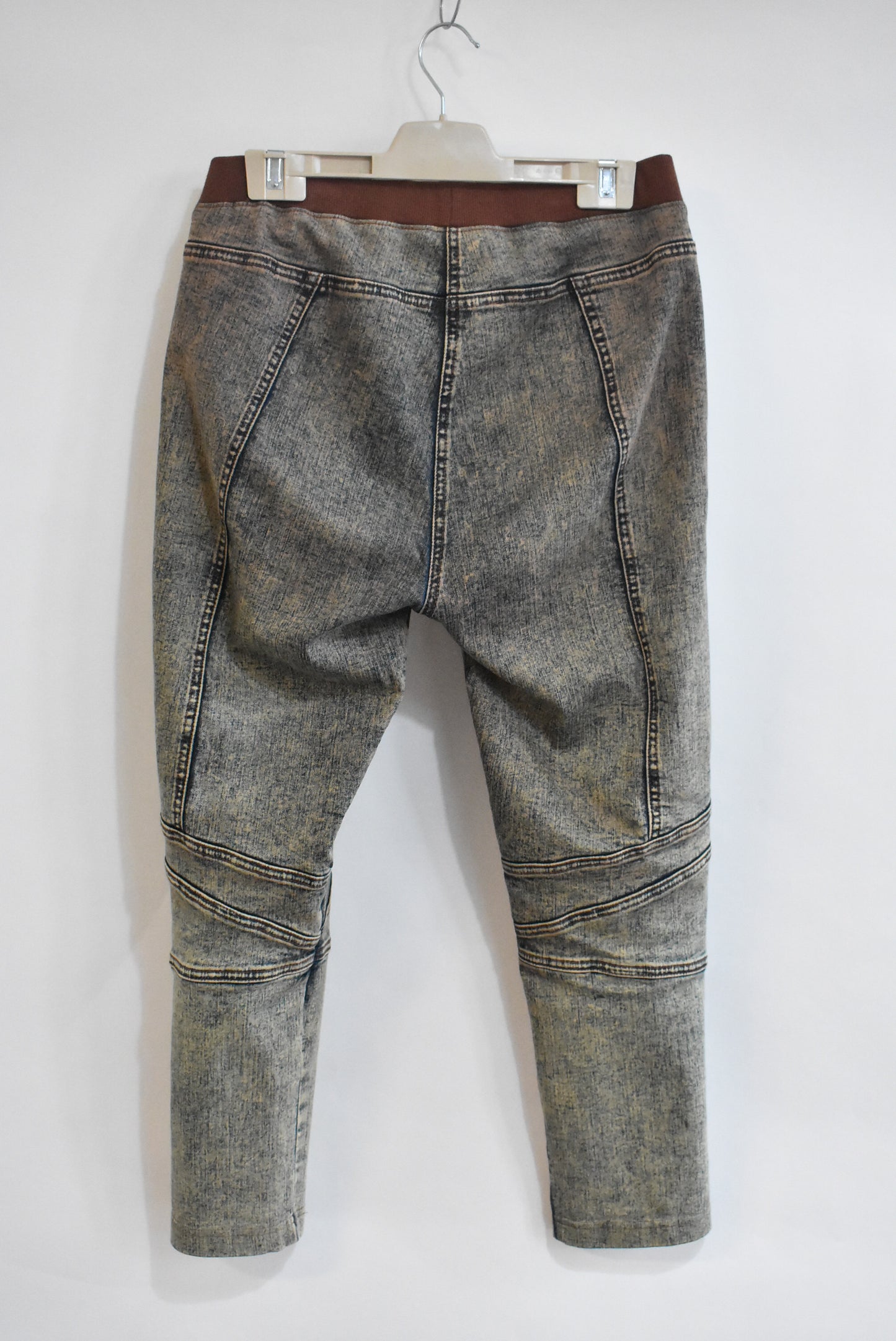 Motto Inc Stylish acid wash denim, 14