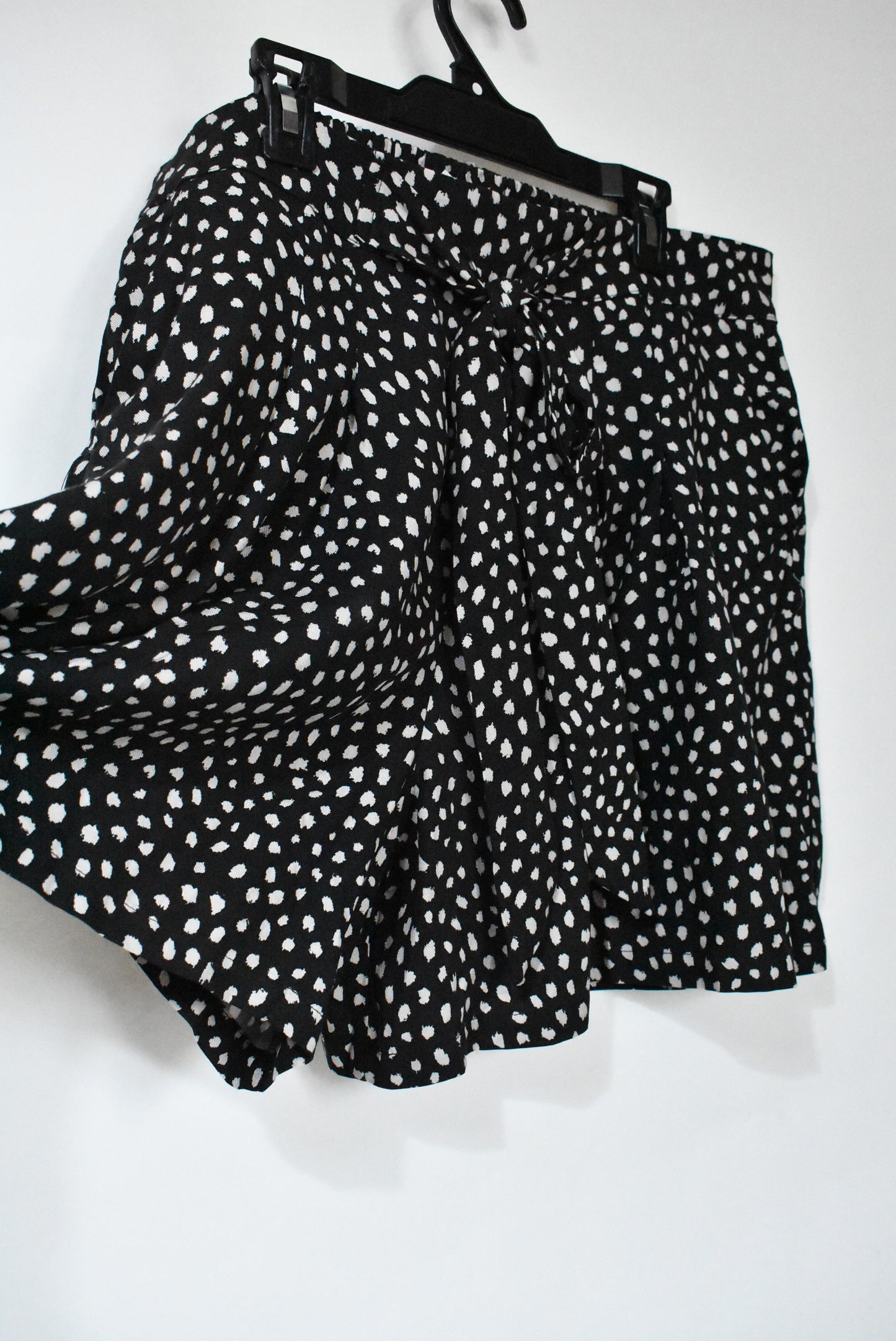 Spotty shorts with pockets, S/M