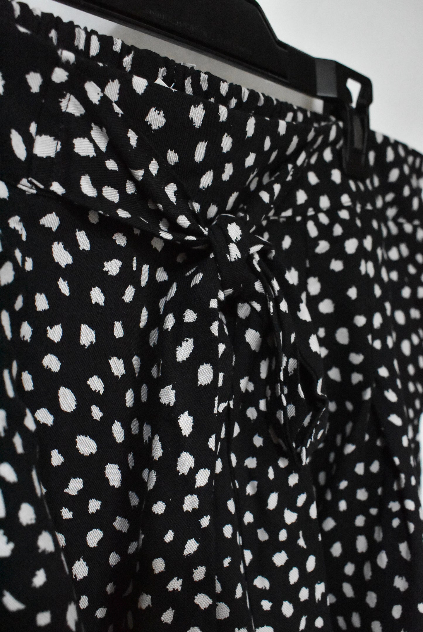 Spotty shorts with pockets, S/M
