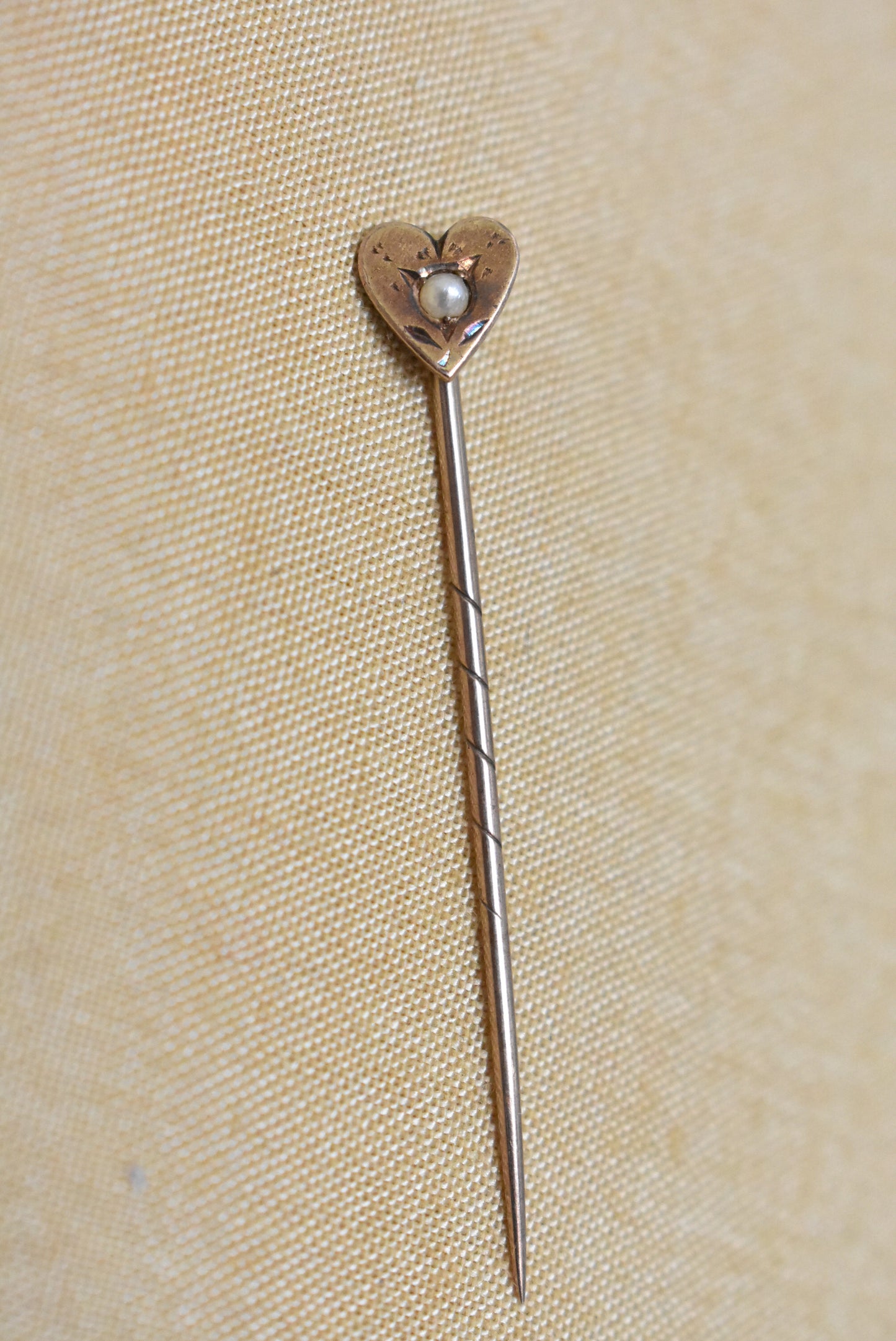 Vintage 14ct gold pin with real pearl