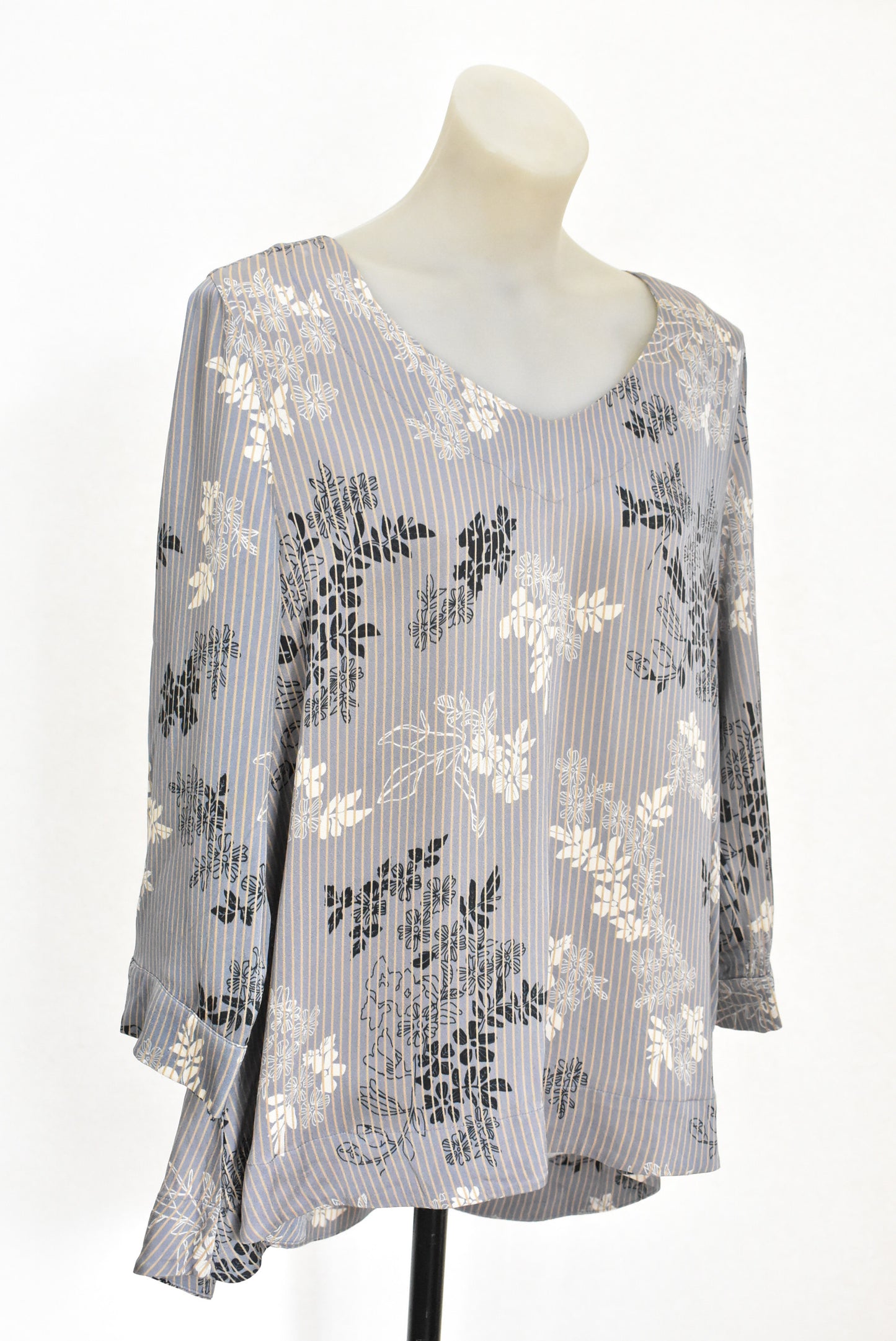 Floral top, 12