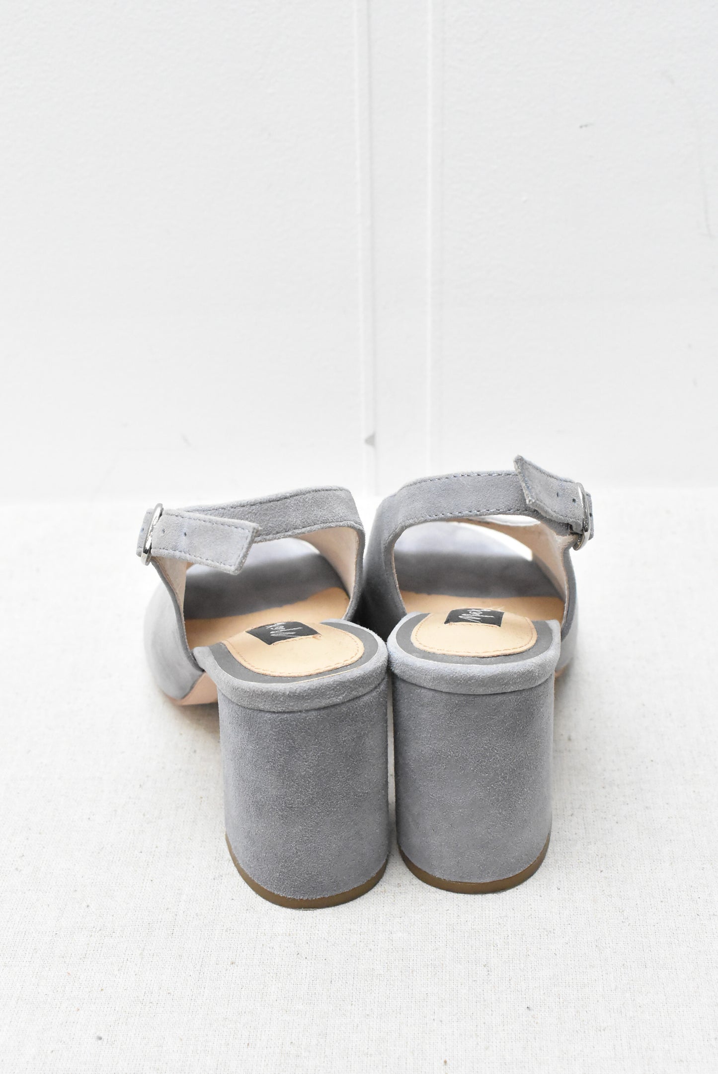 Grey suede shoes 37