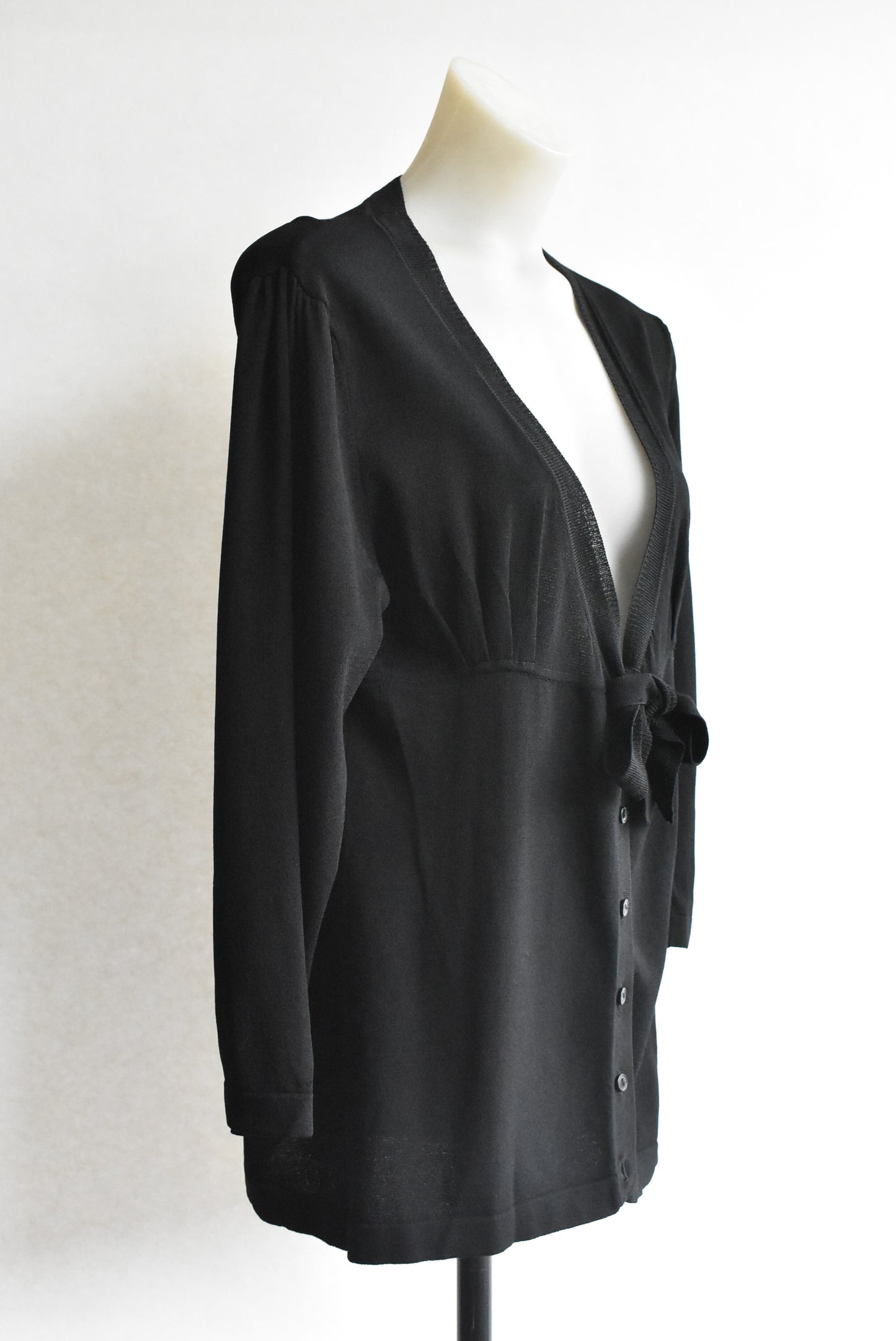 Classique black tie waist knit, size L