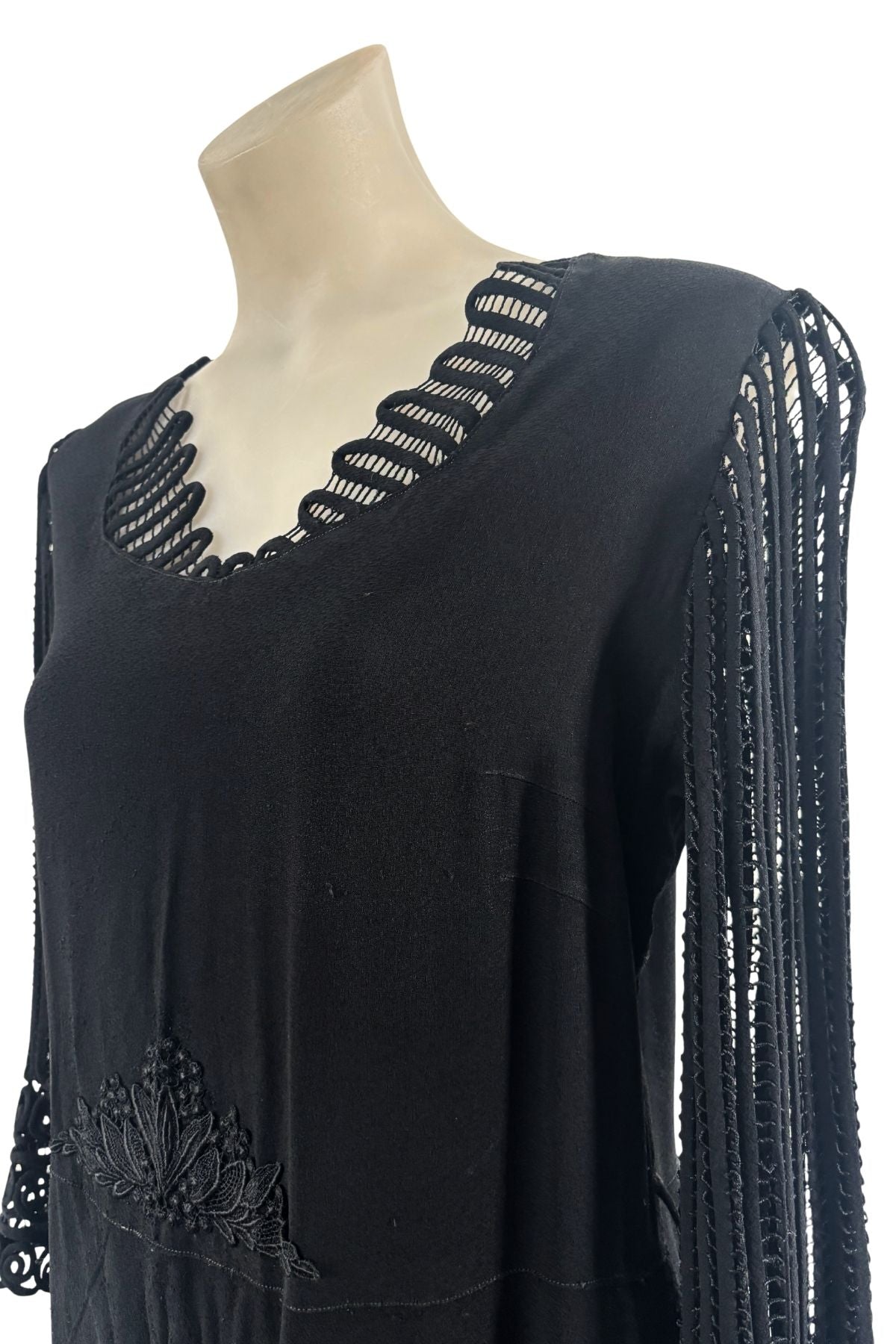 1930’s/40’s Black chunky lace, crepe midi dress, M