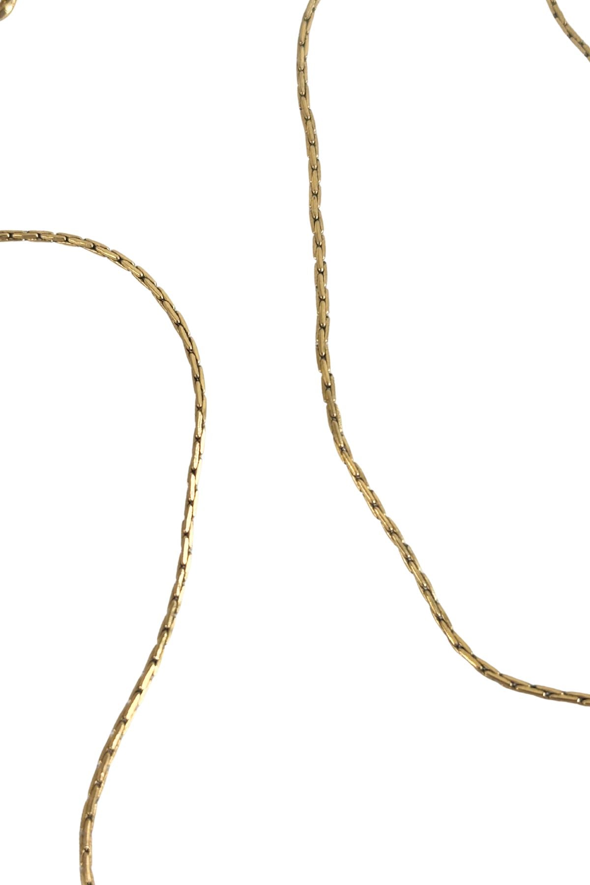 Emma Page golden delicate chain