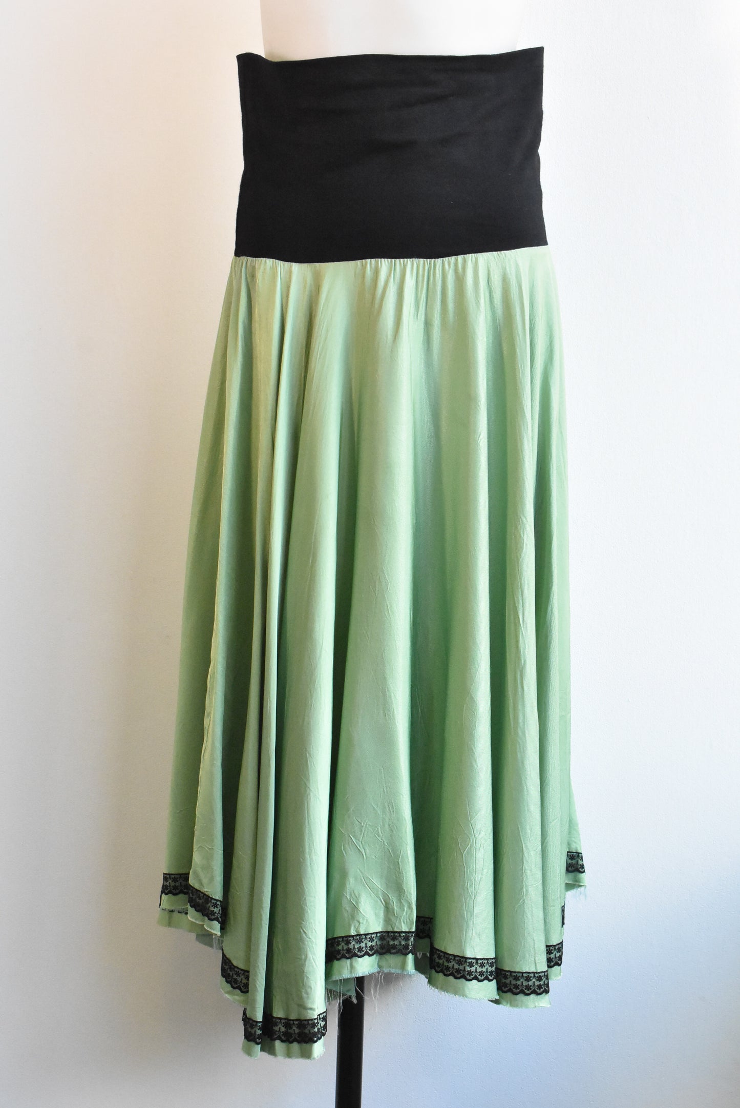 Caravan green lace-hemmed skirt/dress, size L