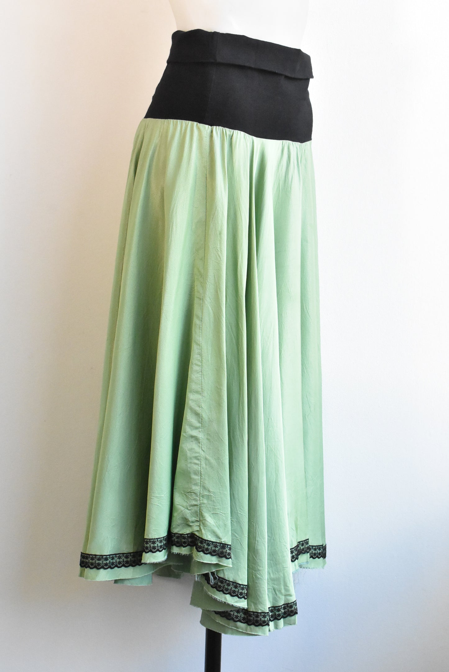 Caravan green lace-hemmed skirt/dress, size L