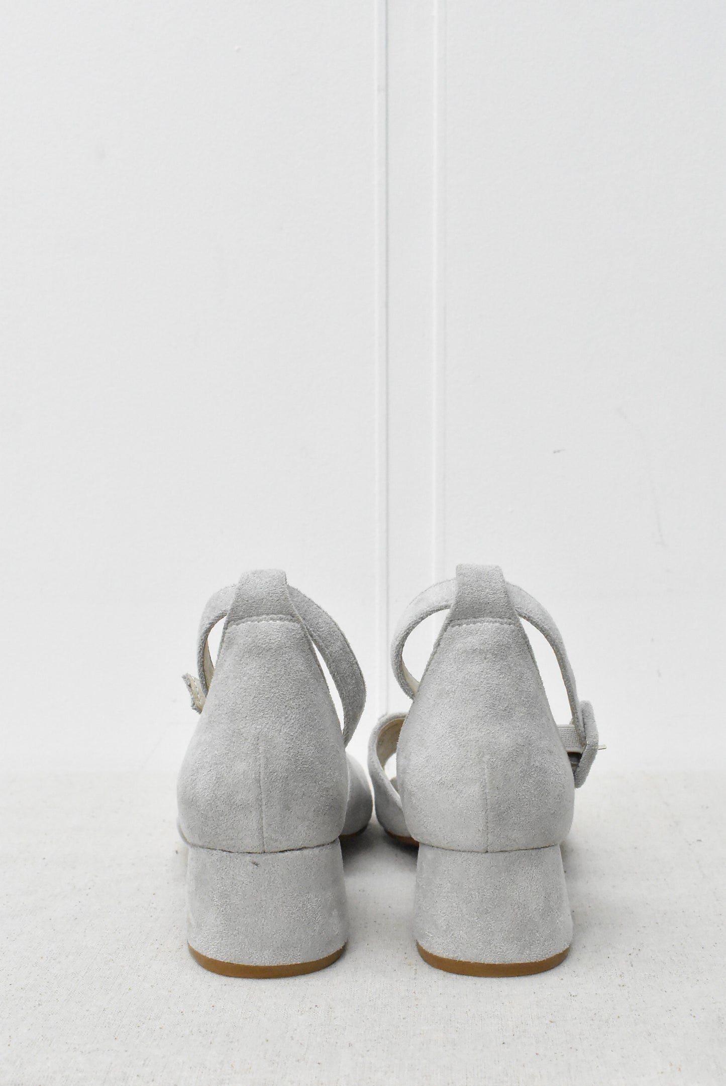 Chaos & Harmony light grey heels, 38