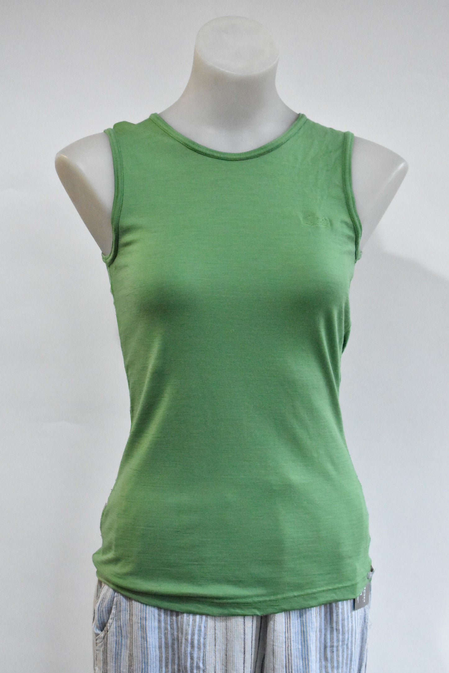 Icebreaker green singlet, S