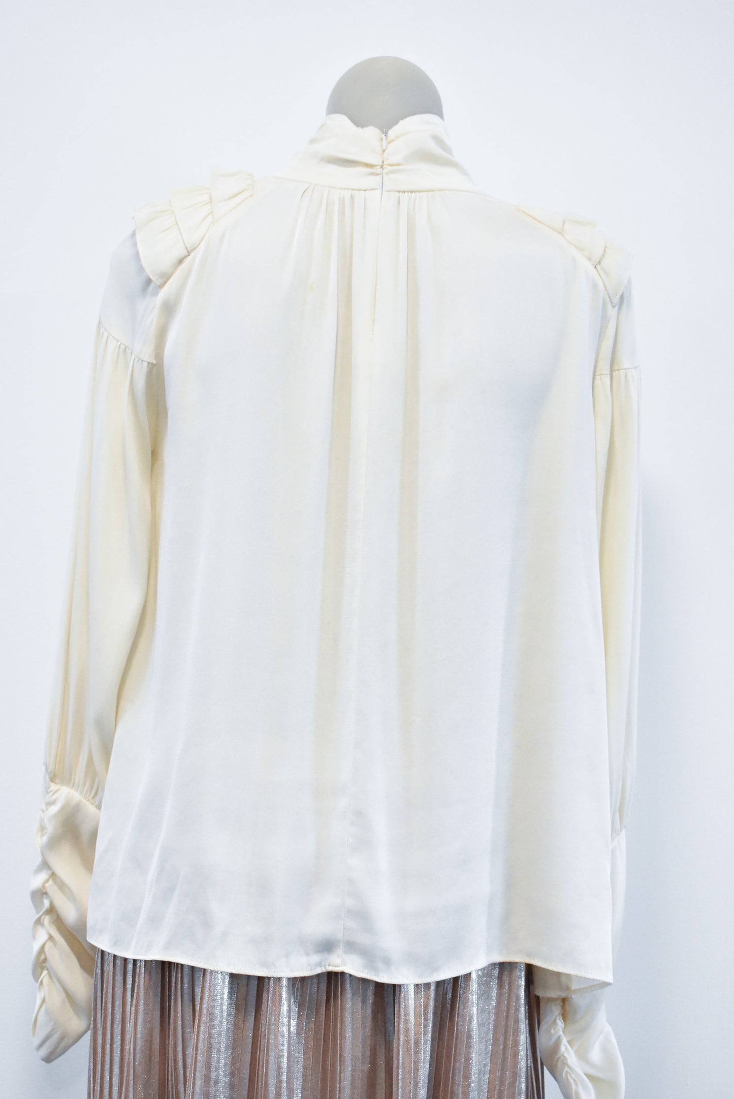 Valencia cream long sleeved top Size Small