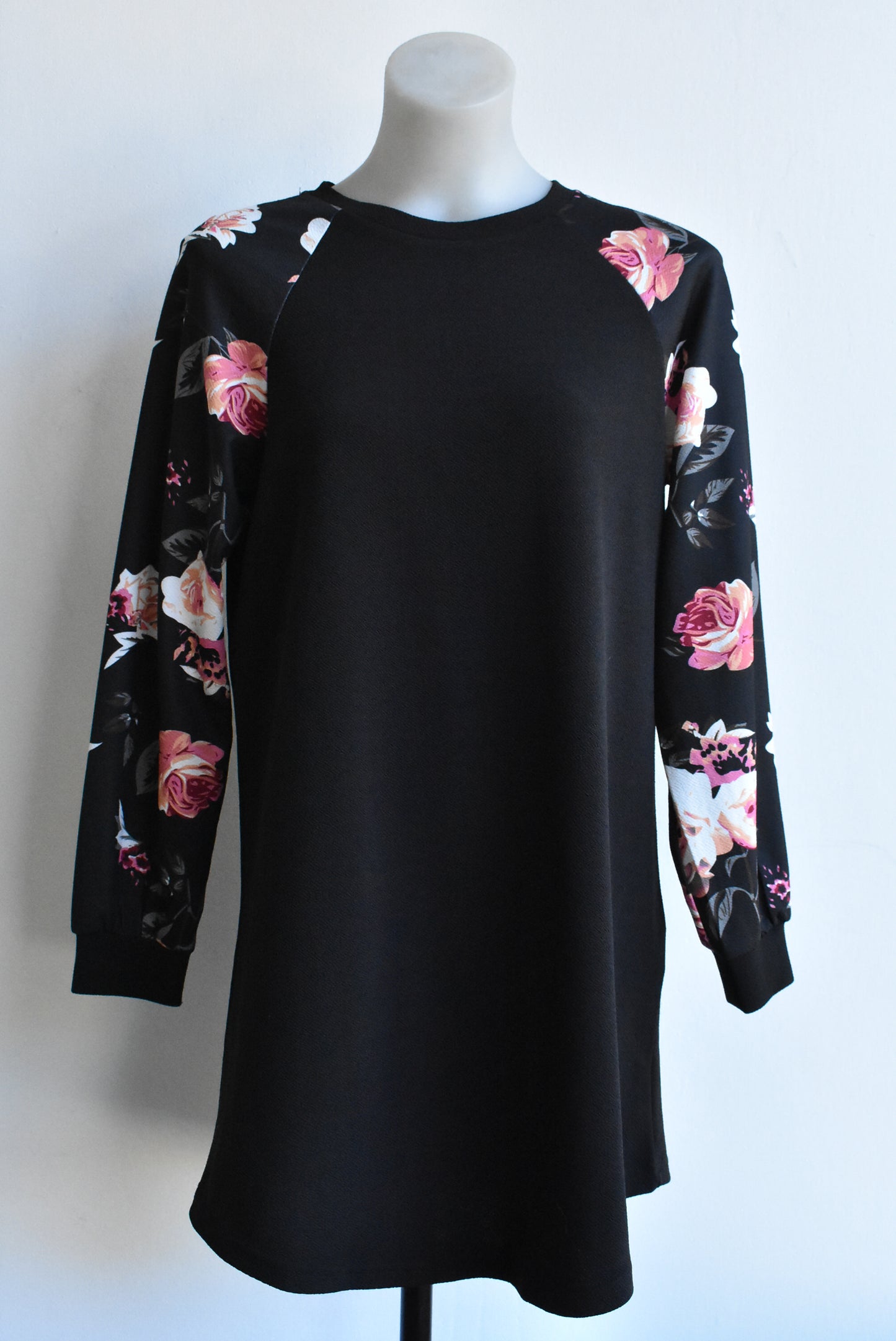 Black floral-sleeved dress/longline top, 14