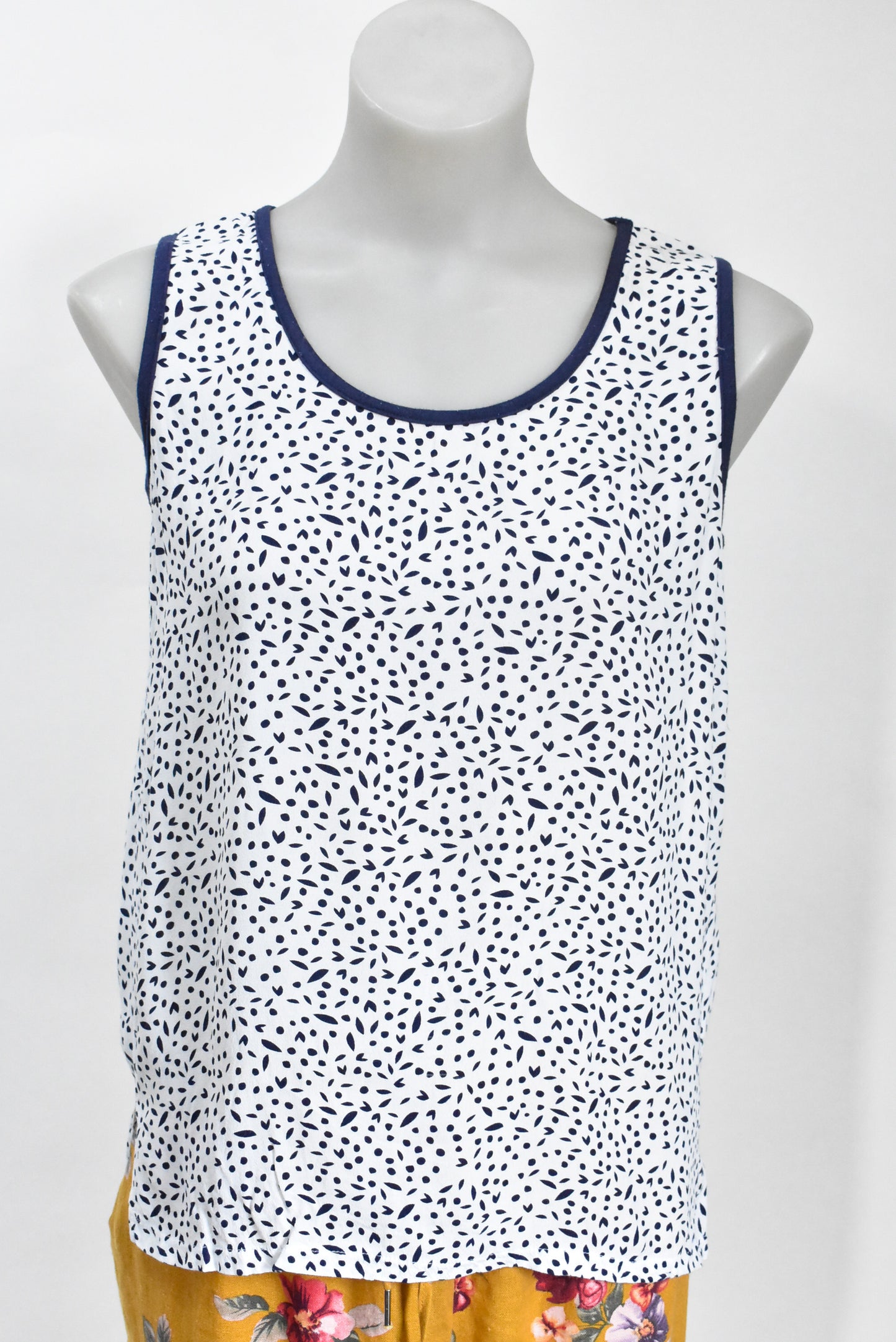 I AM (Andrea Moore) sleeveless top, 8