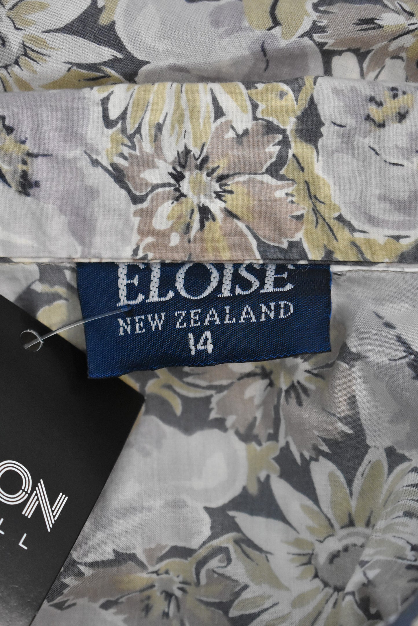 Eloise NZ-made cropped floral shirt, M