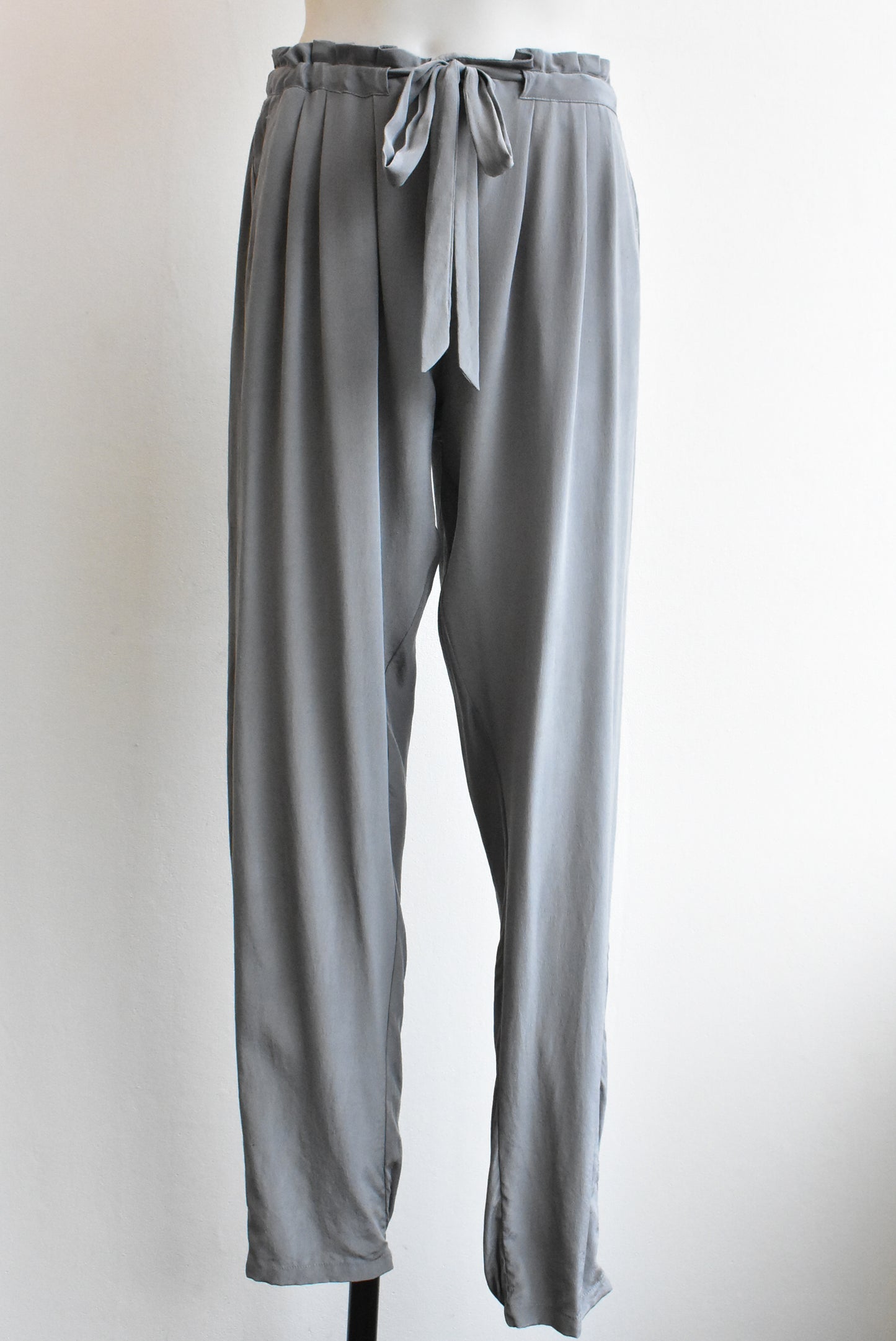 Max grey 100% silk pants, size 10