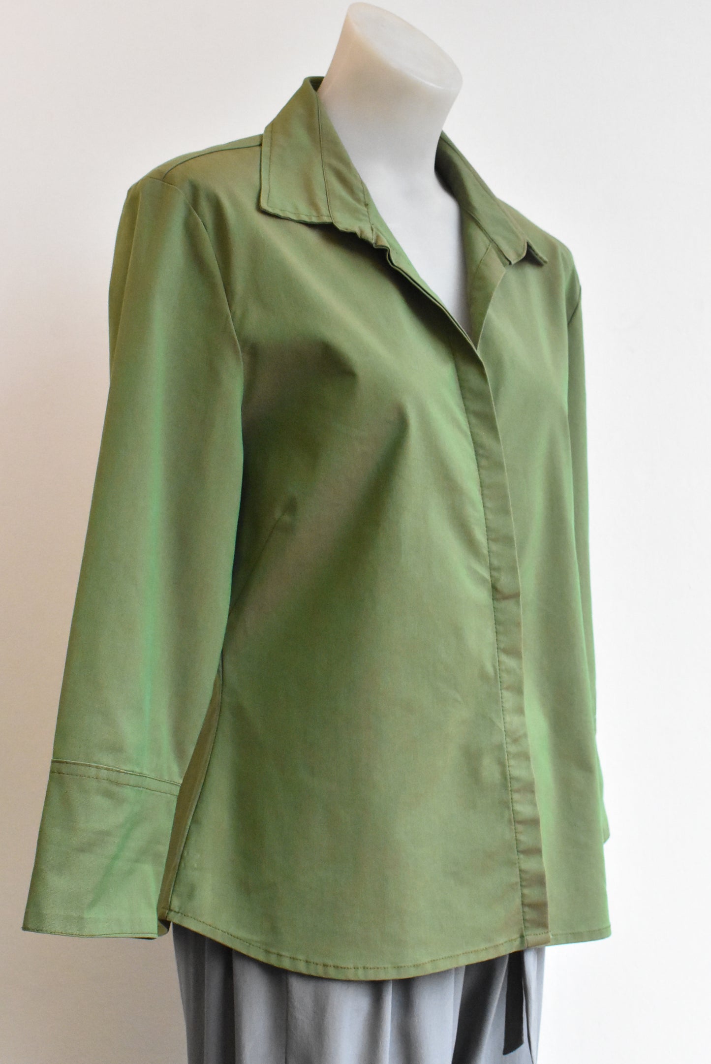 Jean Jones retro green and red shirt, size M