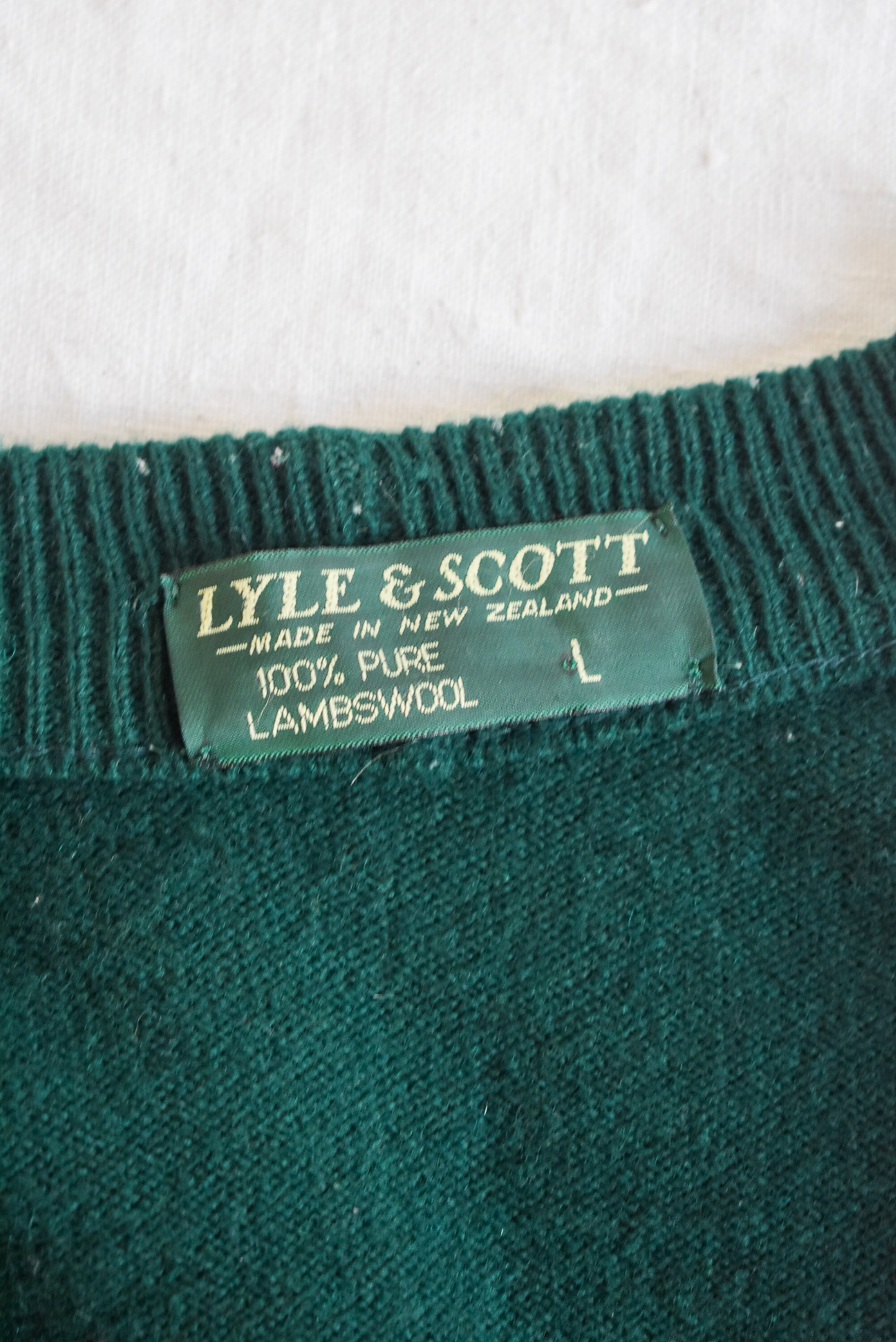 Lyle & Scott NZ made 100% Lambswool cardigan, L
