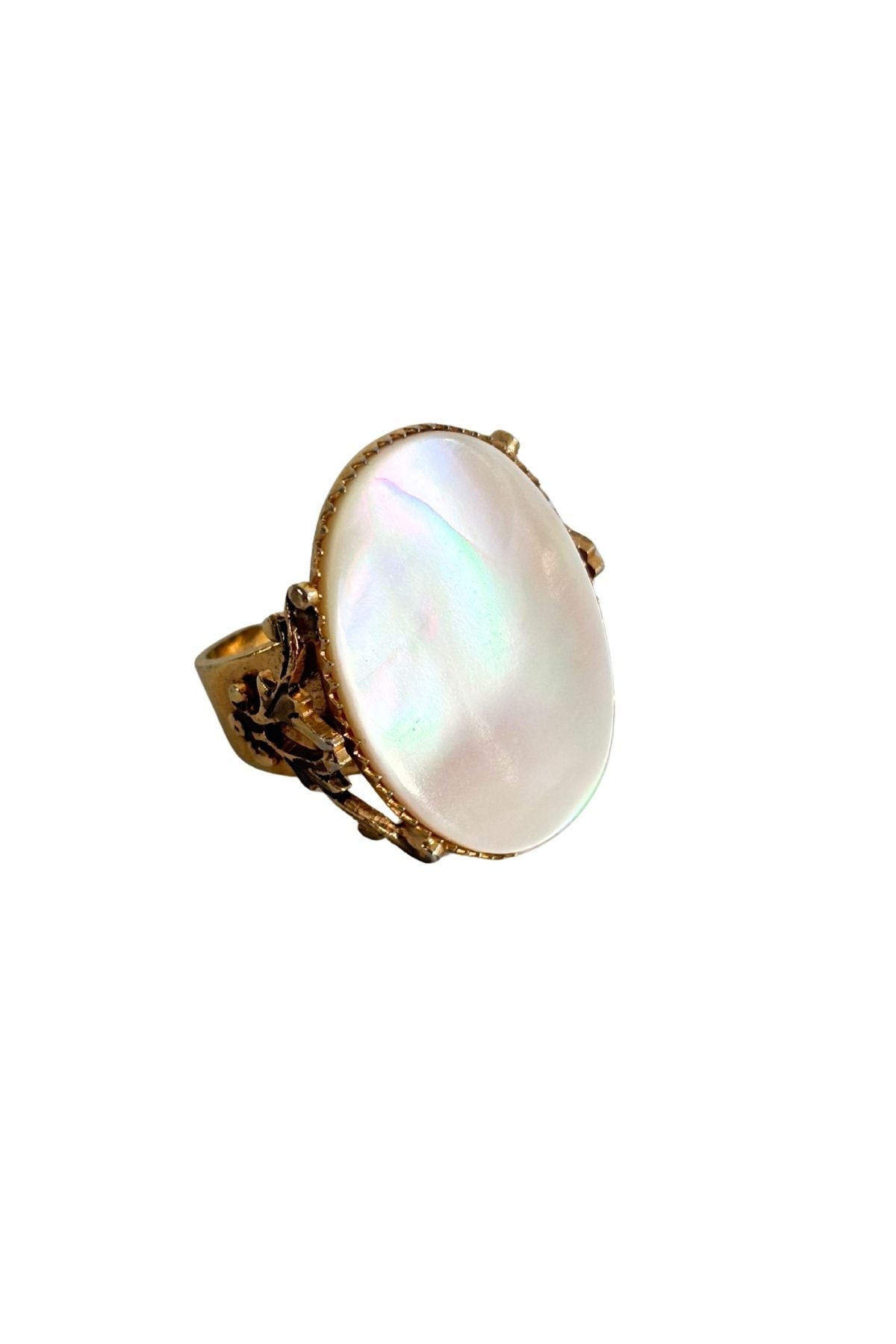 Vintage mother of pearl costume ring