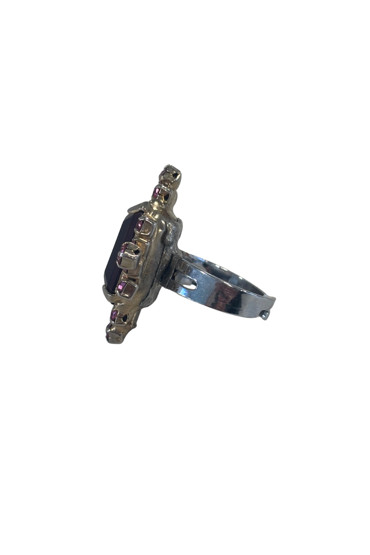 Flashy vintage costume ring