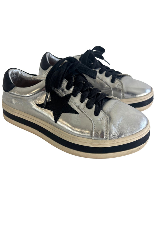 Deuce proudly NZ silver star sneakers, 36