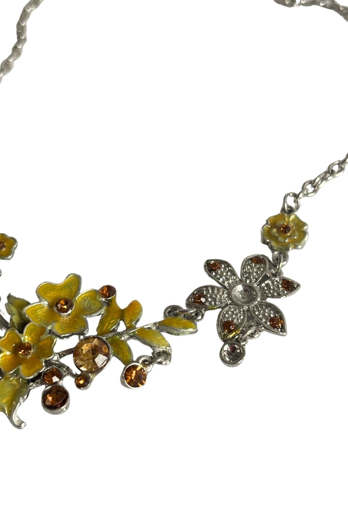 Glittering yellow flowers necklace