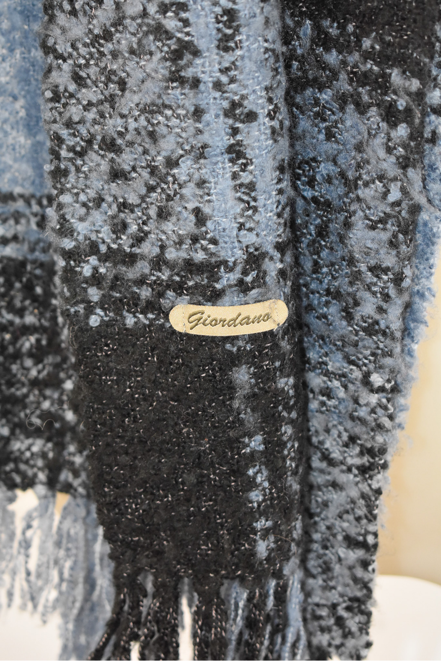 Vintage Giordano wool scarf