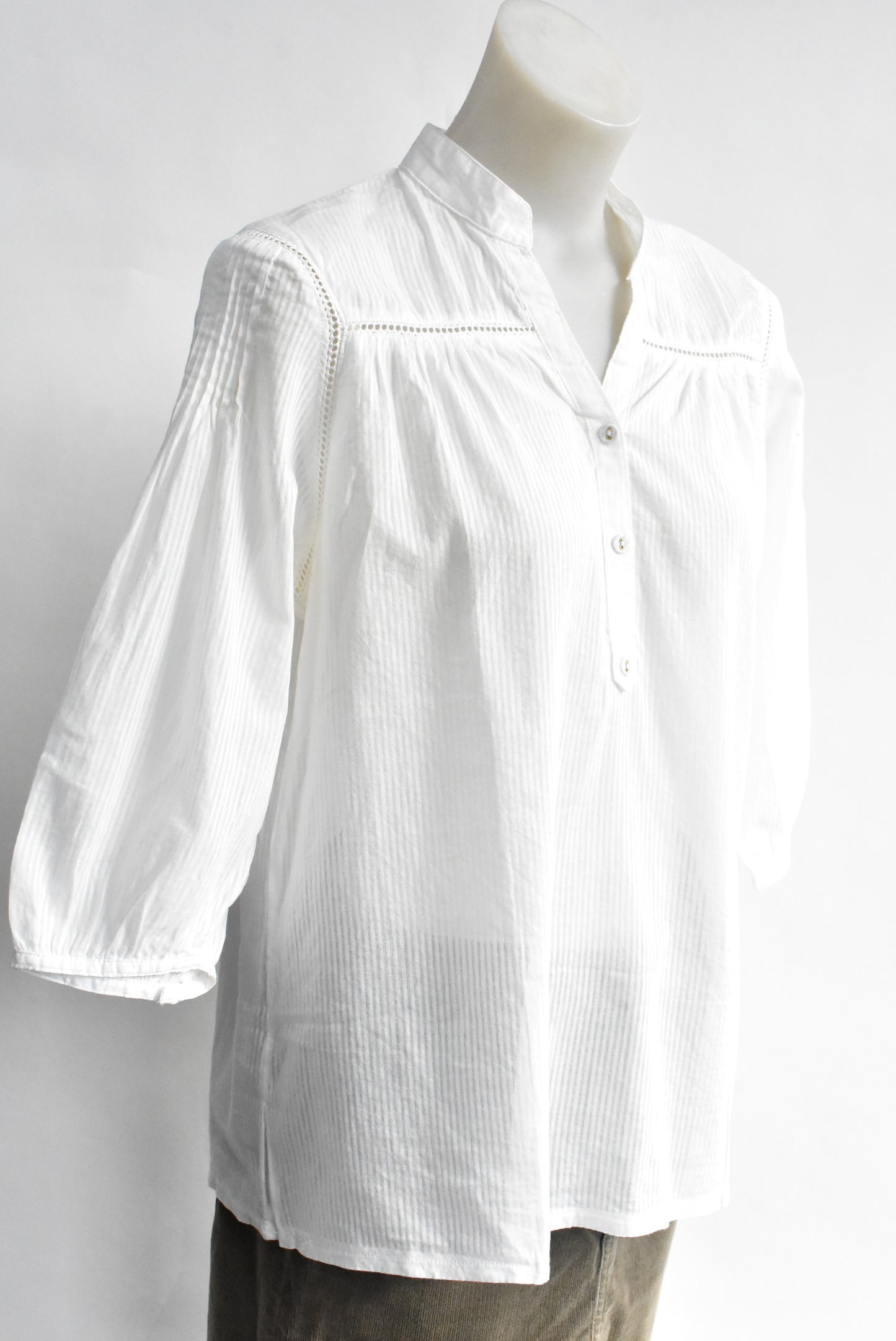 Classique white blouse, 14