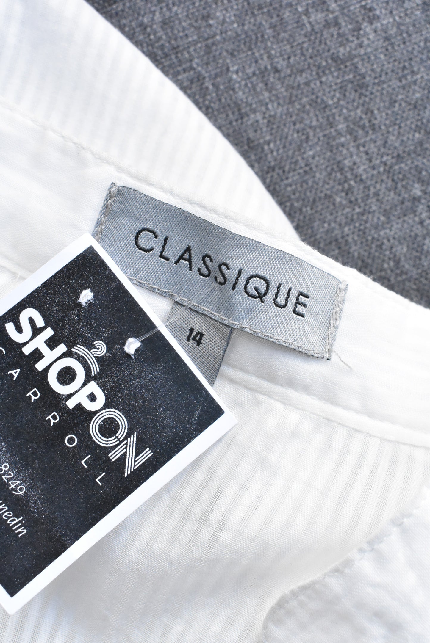 Classique white blouse, 14
