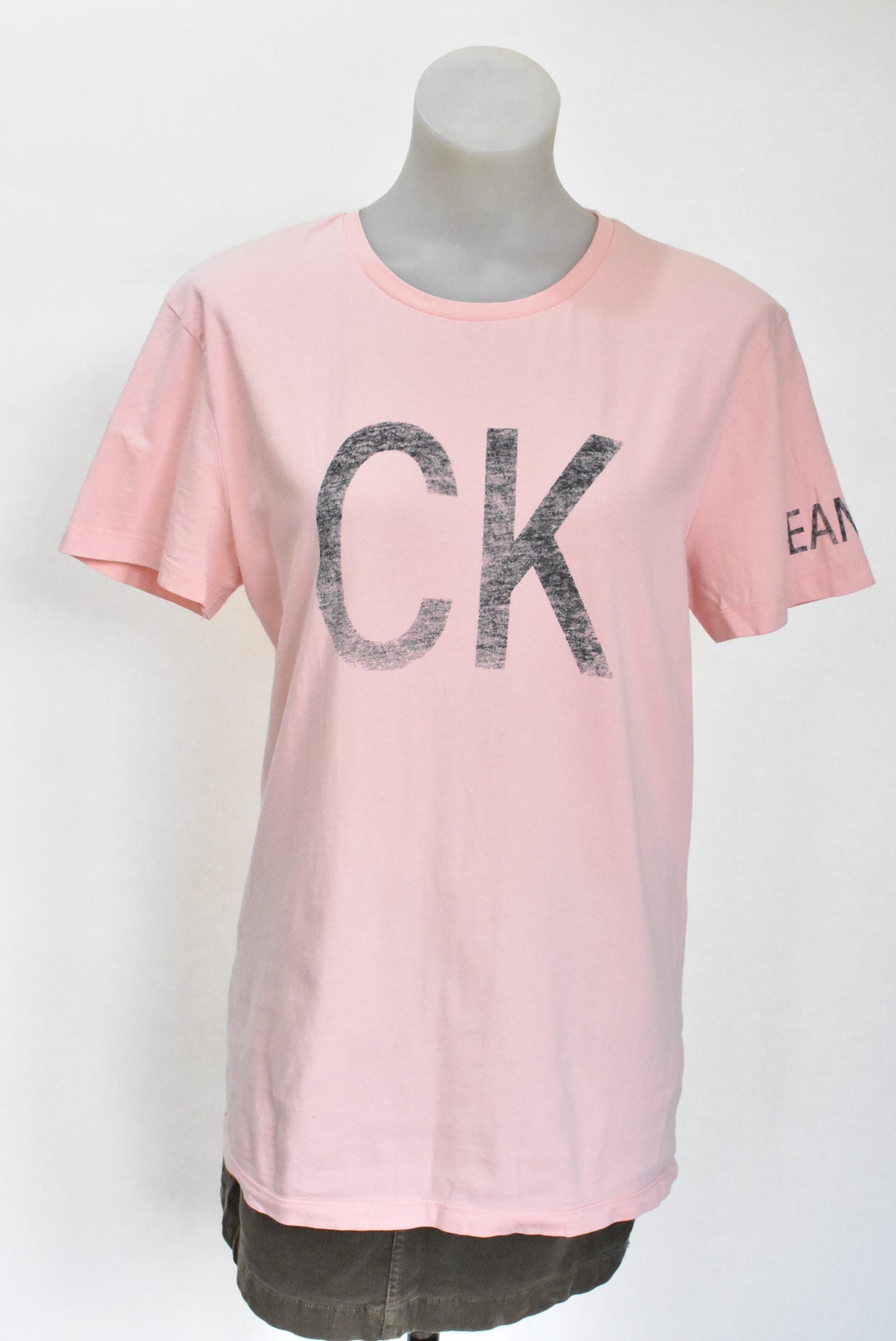 Calvin Klein pink tshirt, XL