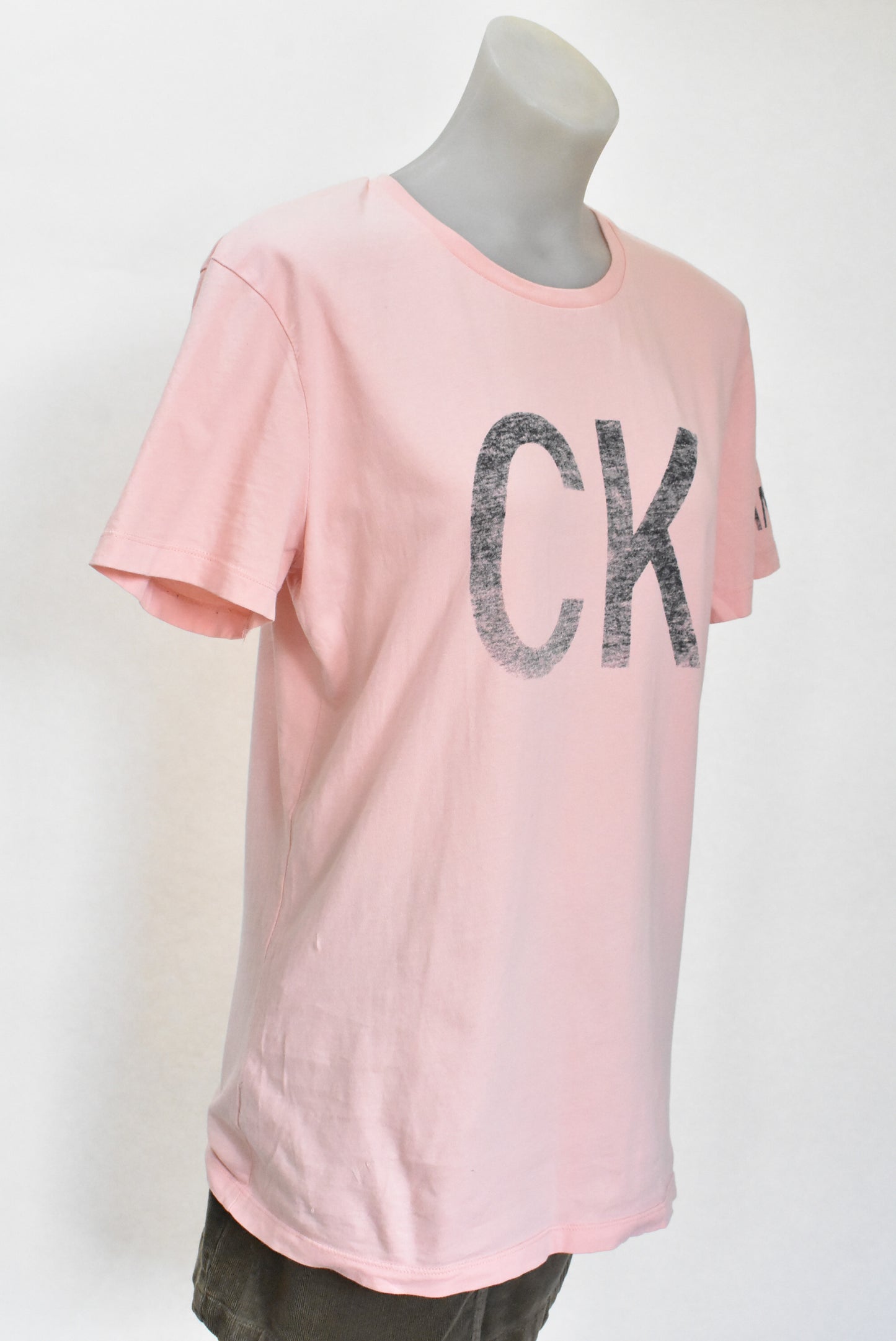 Calvin Klein pink tshirt, XL
