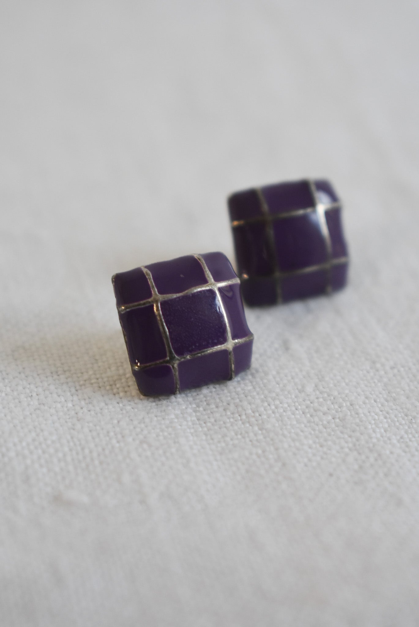 Retro glossy purple studs
