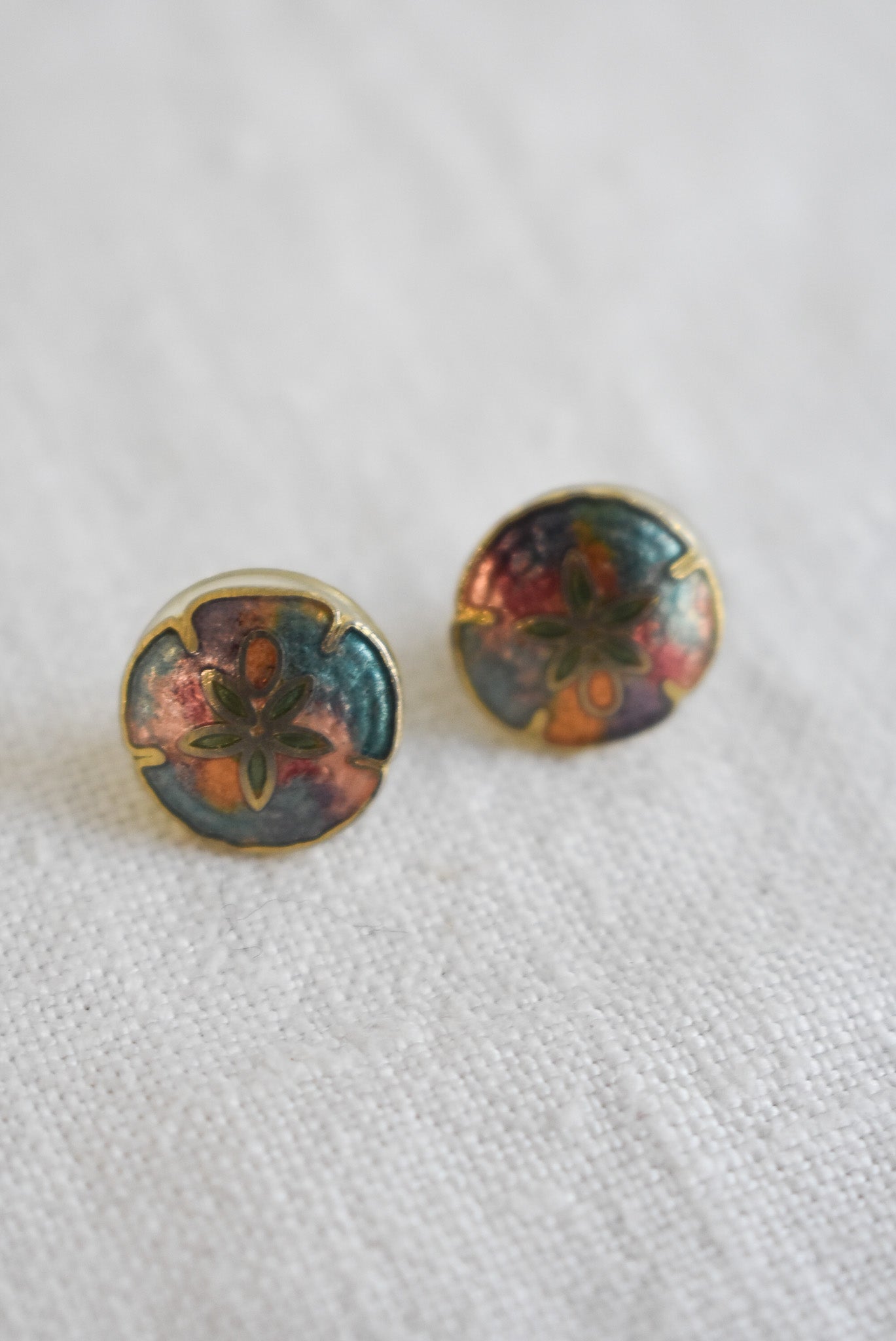 Rainbow sand dollar studs