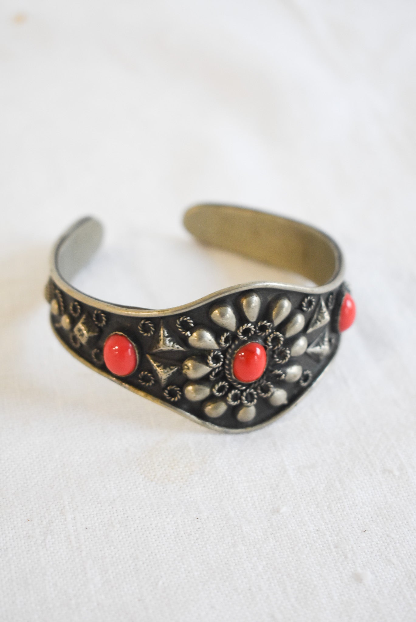 Regal red beaded arm band