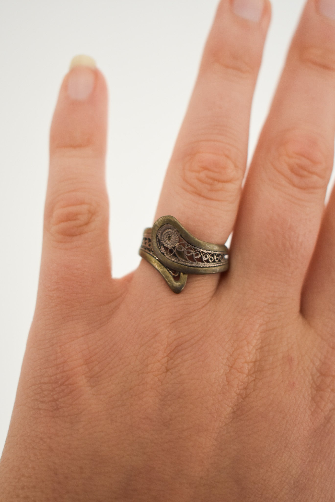 Gorgeous vintage 925 silver filigree ring