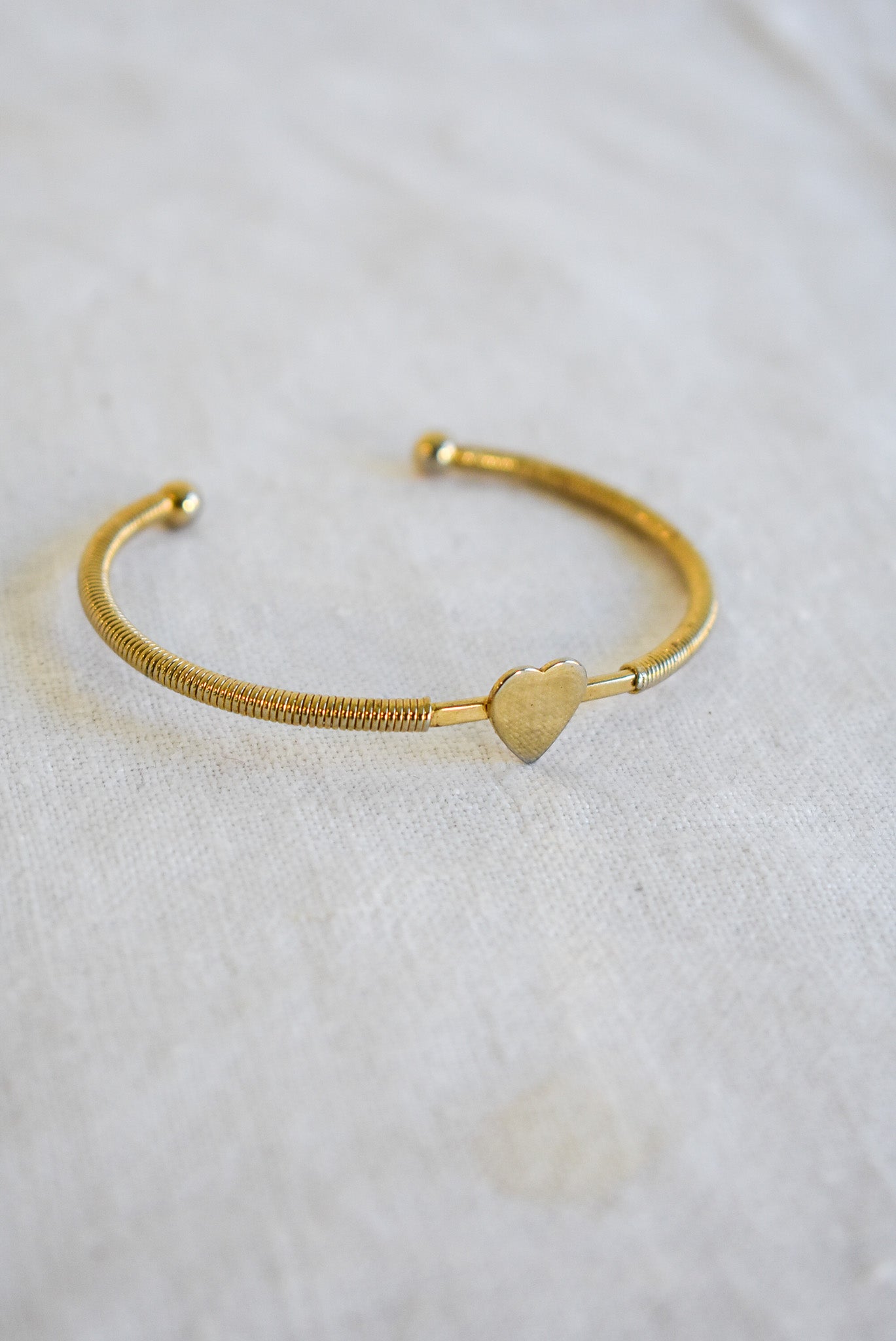 Dainty heart bangle
