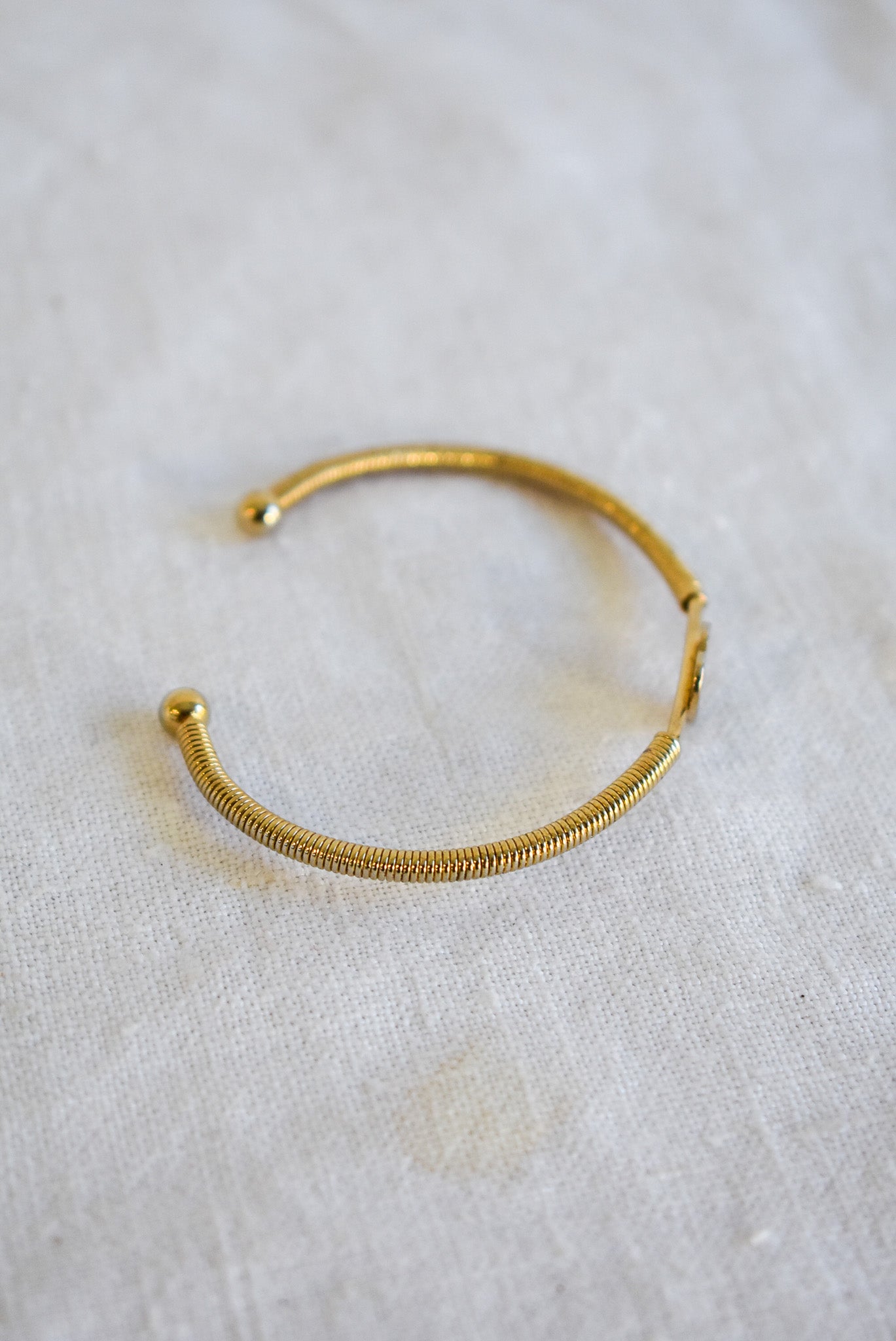 Dainty heart bangle