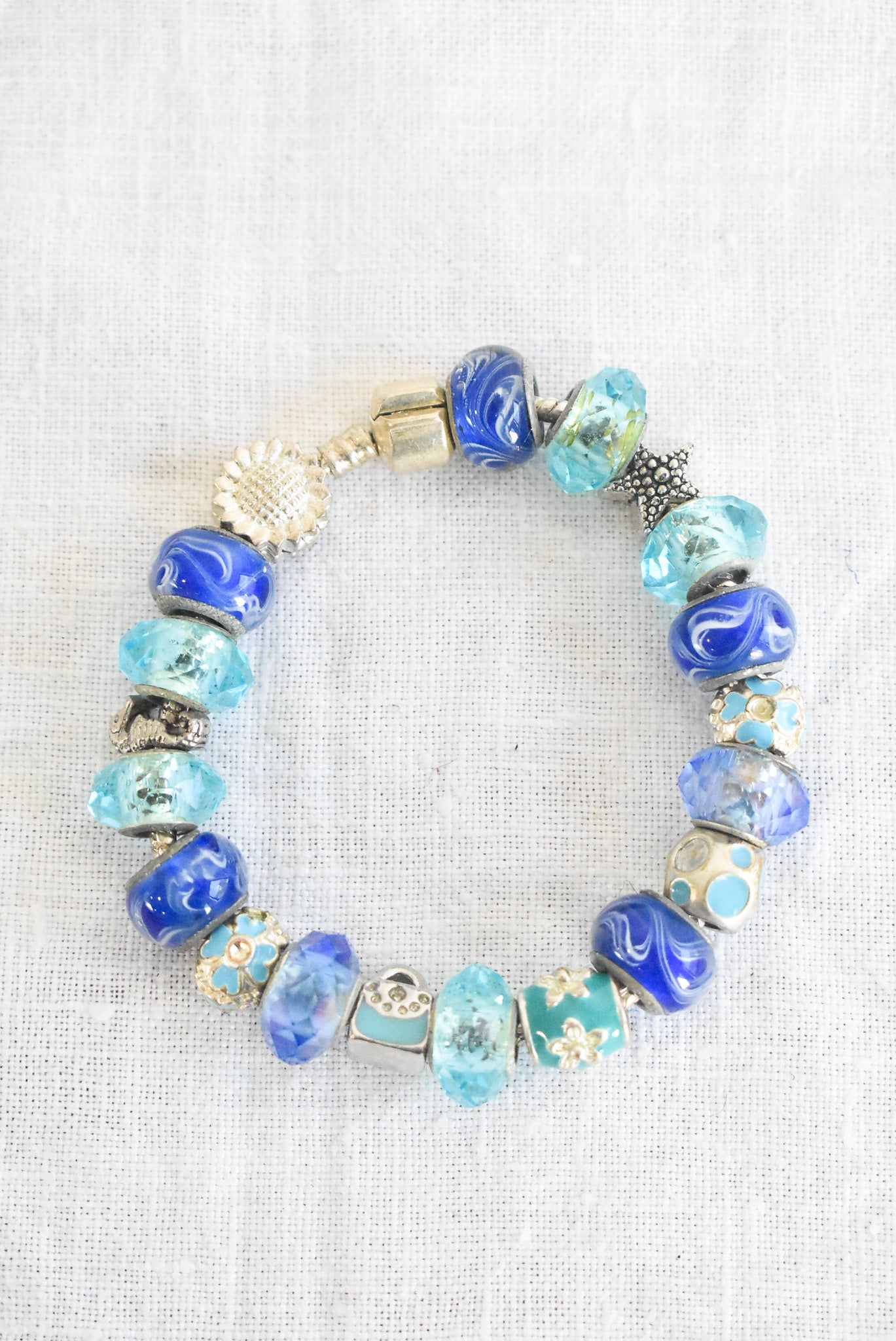 Beautiful 925 silver charm bracelet