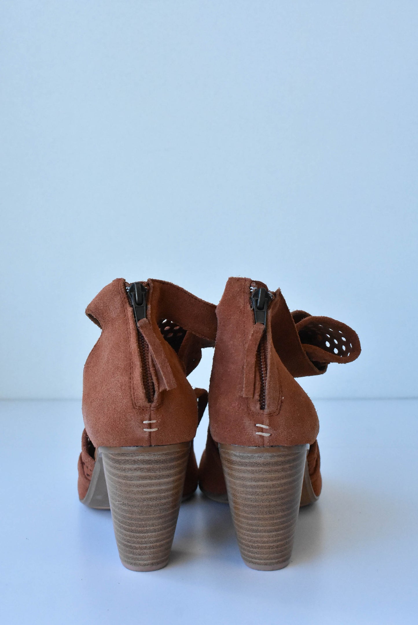 Emu Australia suede heels Size 42