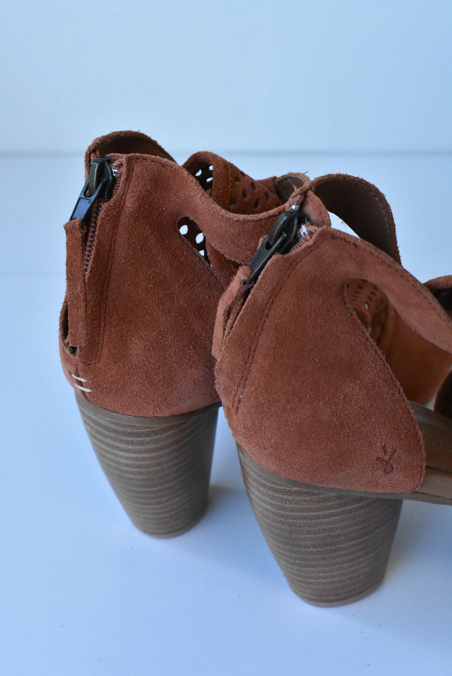 Emu Australia suede heels Size 42